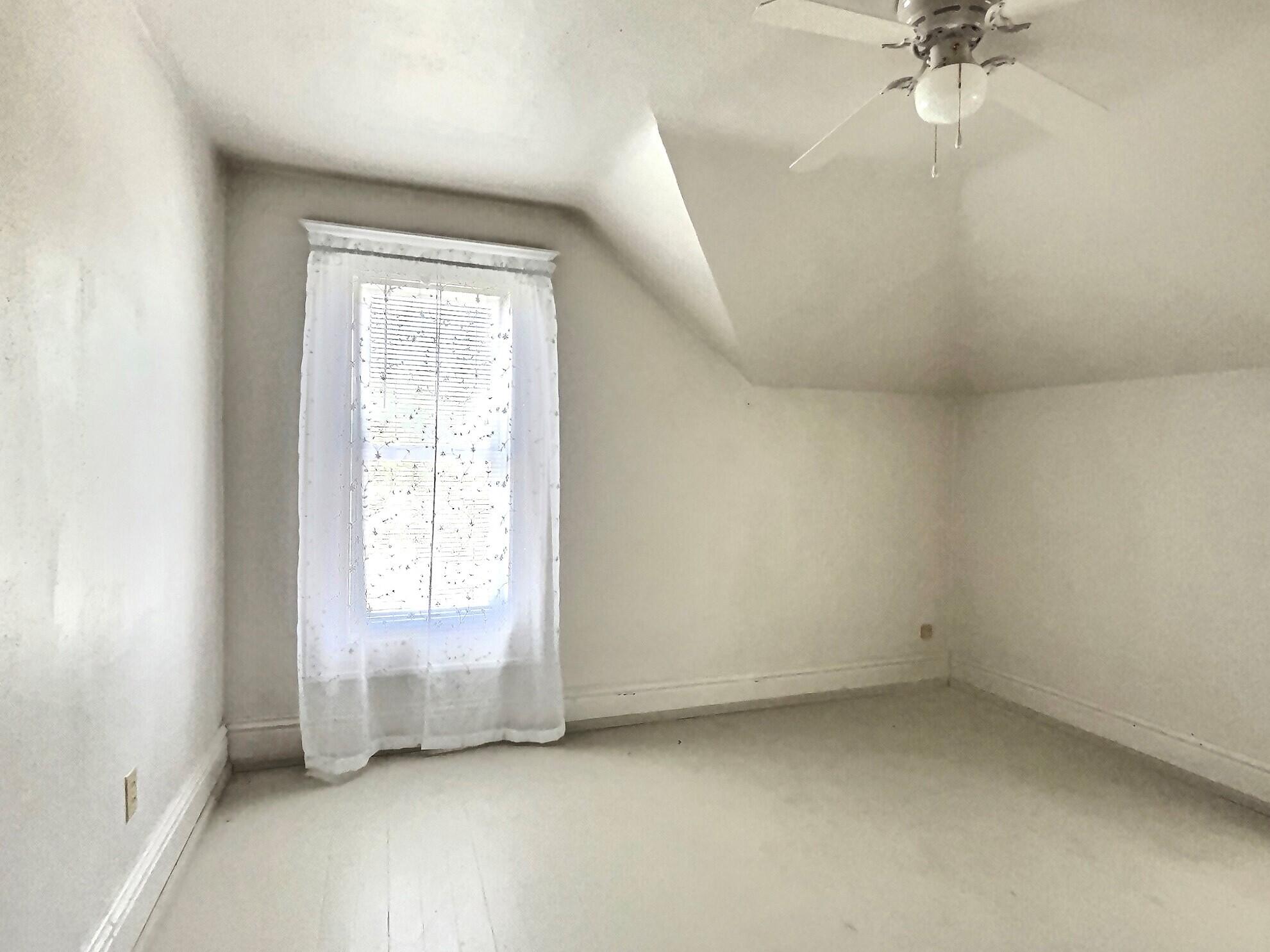405 E Elm St