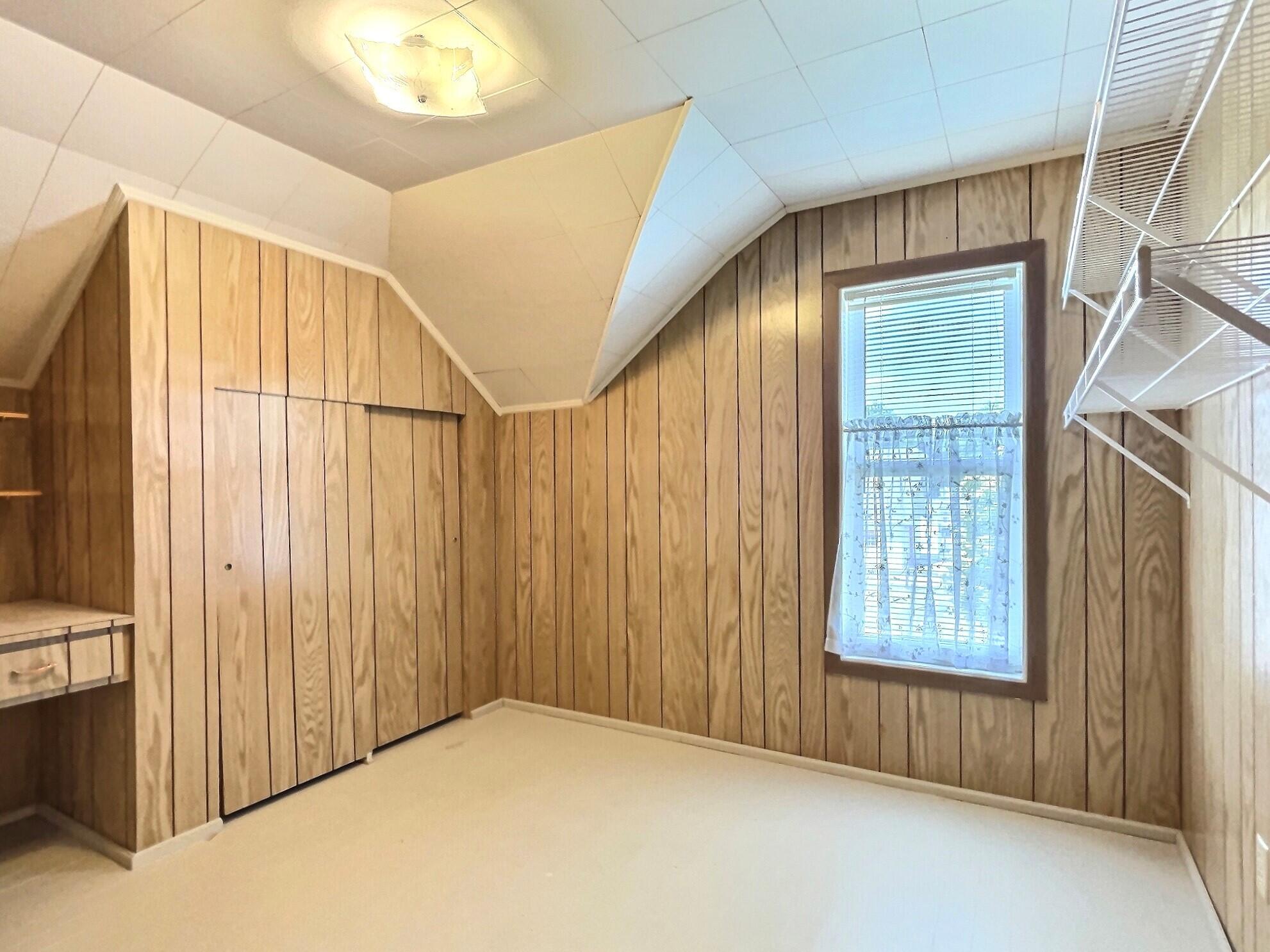 405 E Elm St