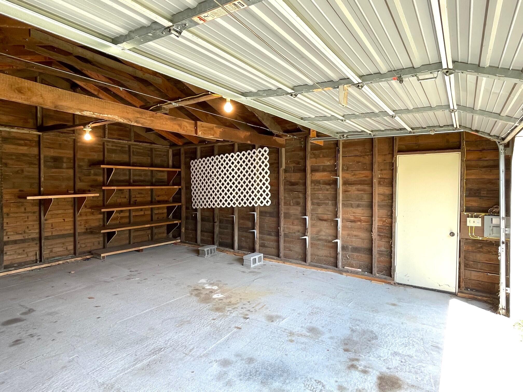 405 E Elm St