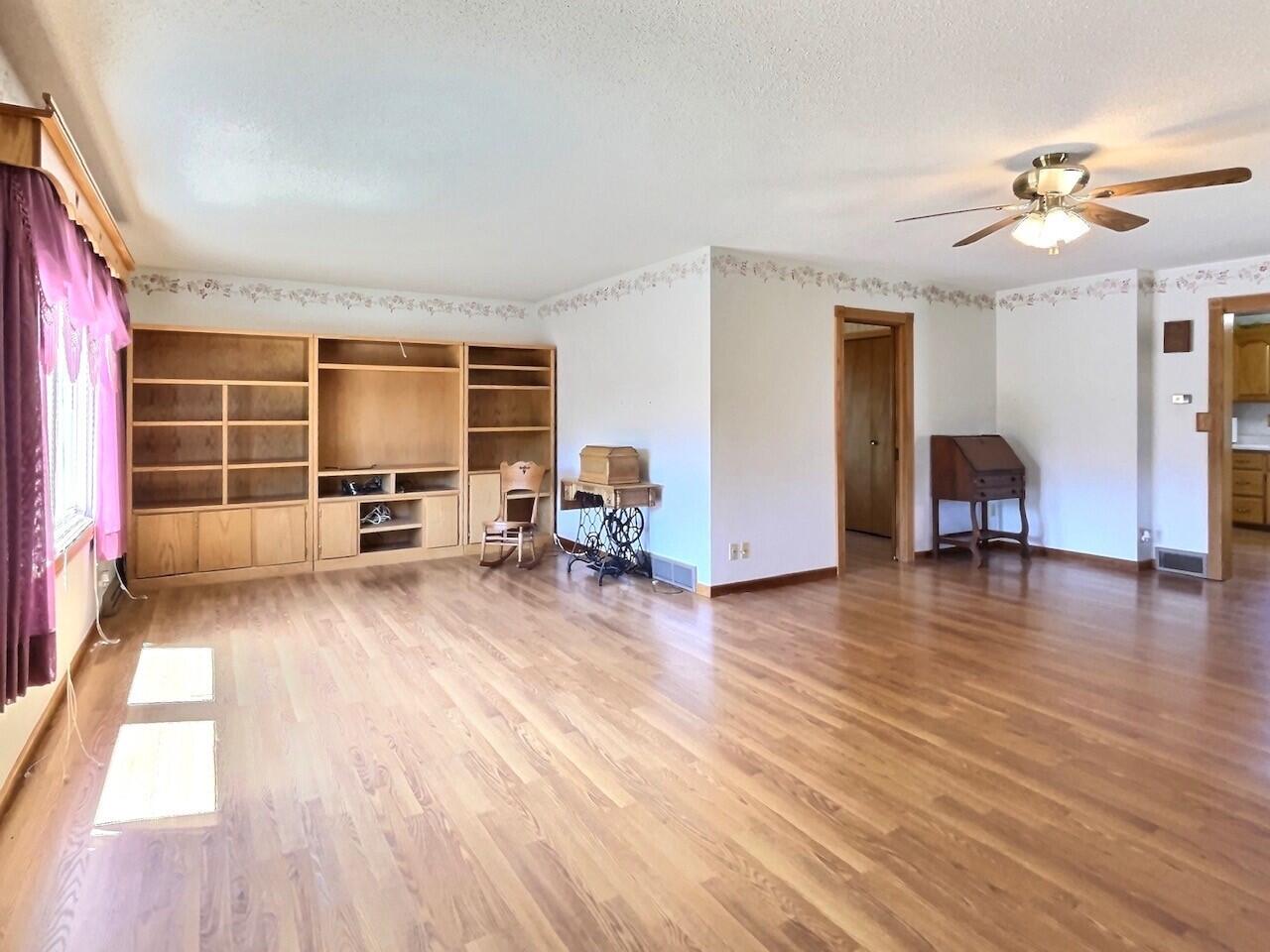 405 E Elm St