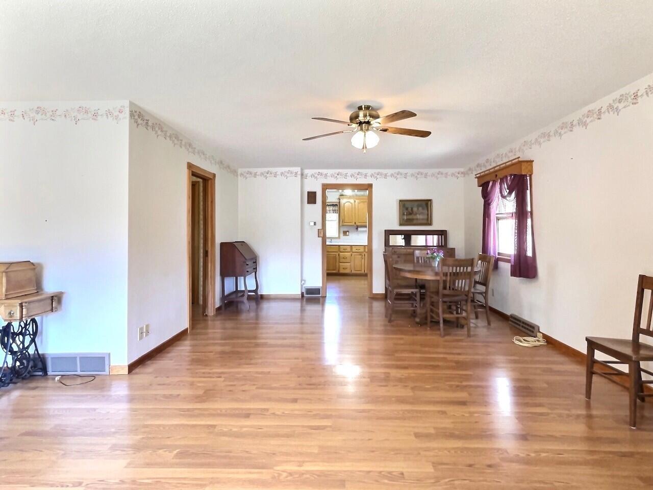 405 E Elm St
