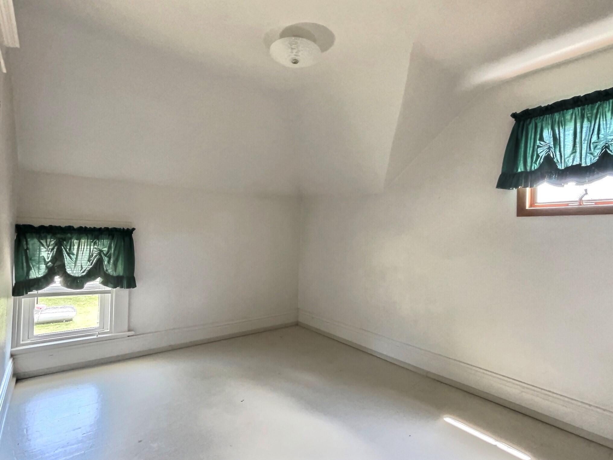 405 E Elm St