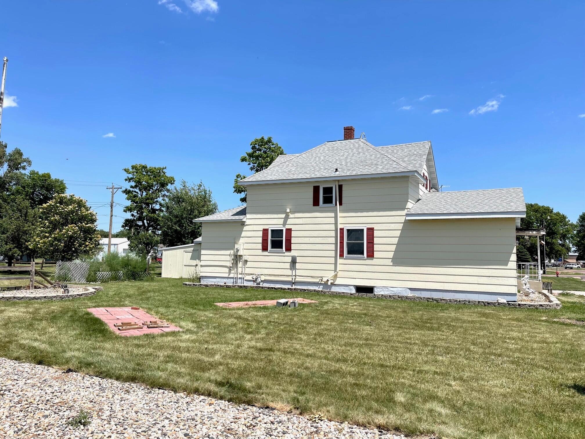 405 E Elm St