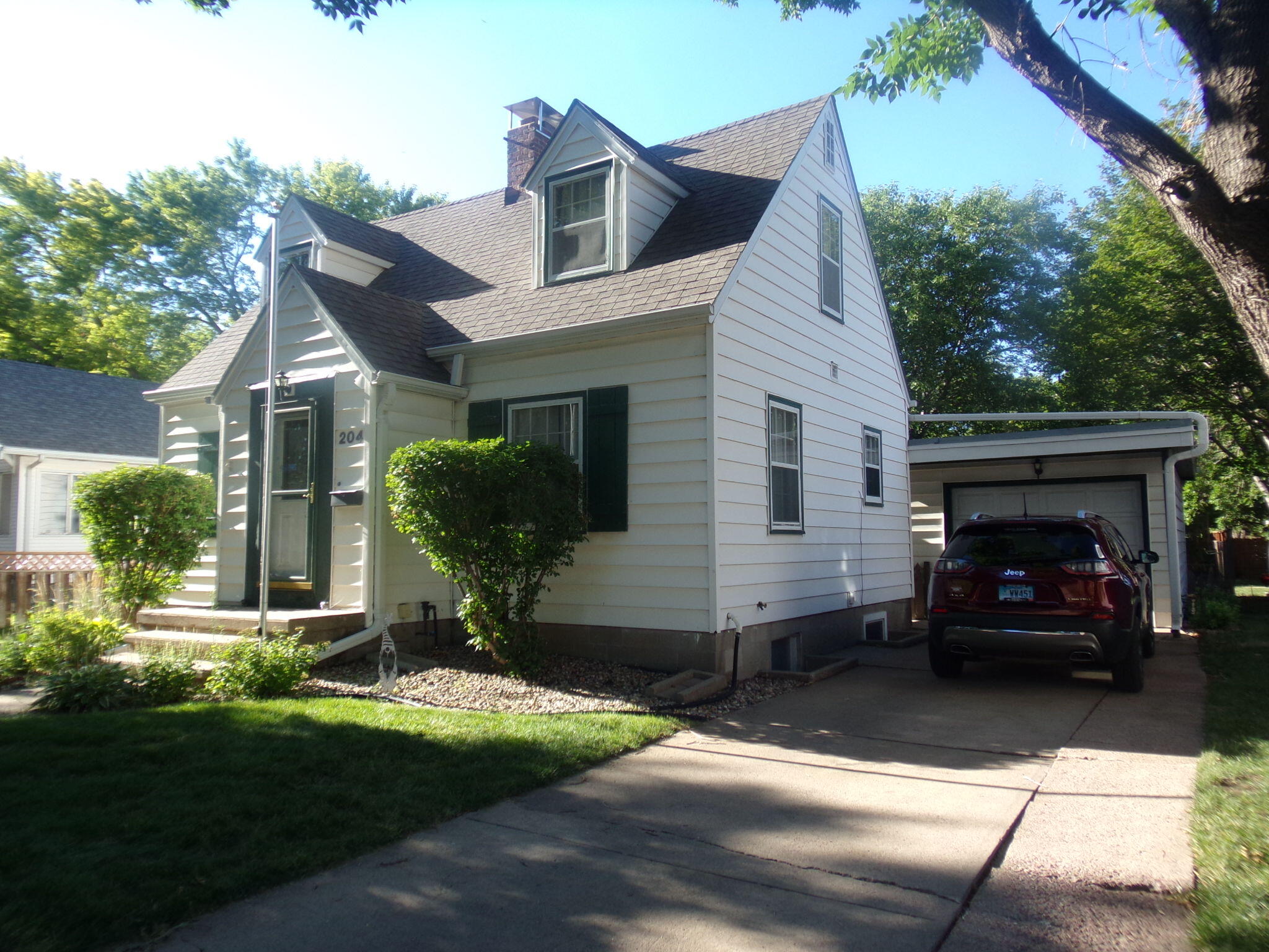 204 W 12th Ave