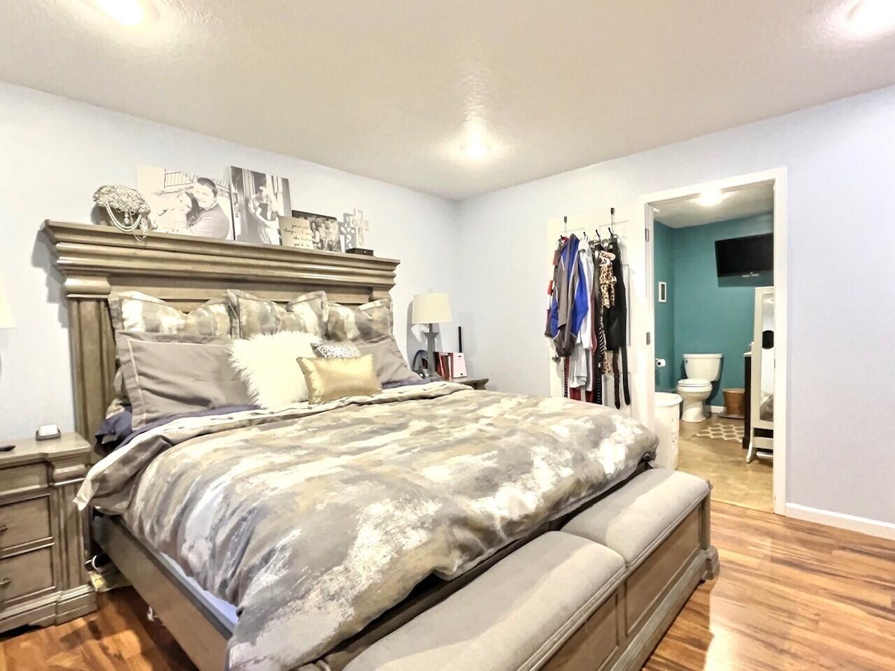 1509 E 5th Ave