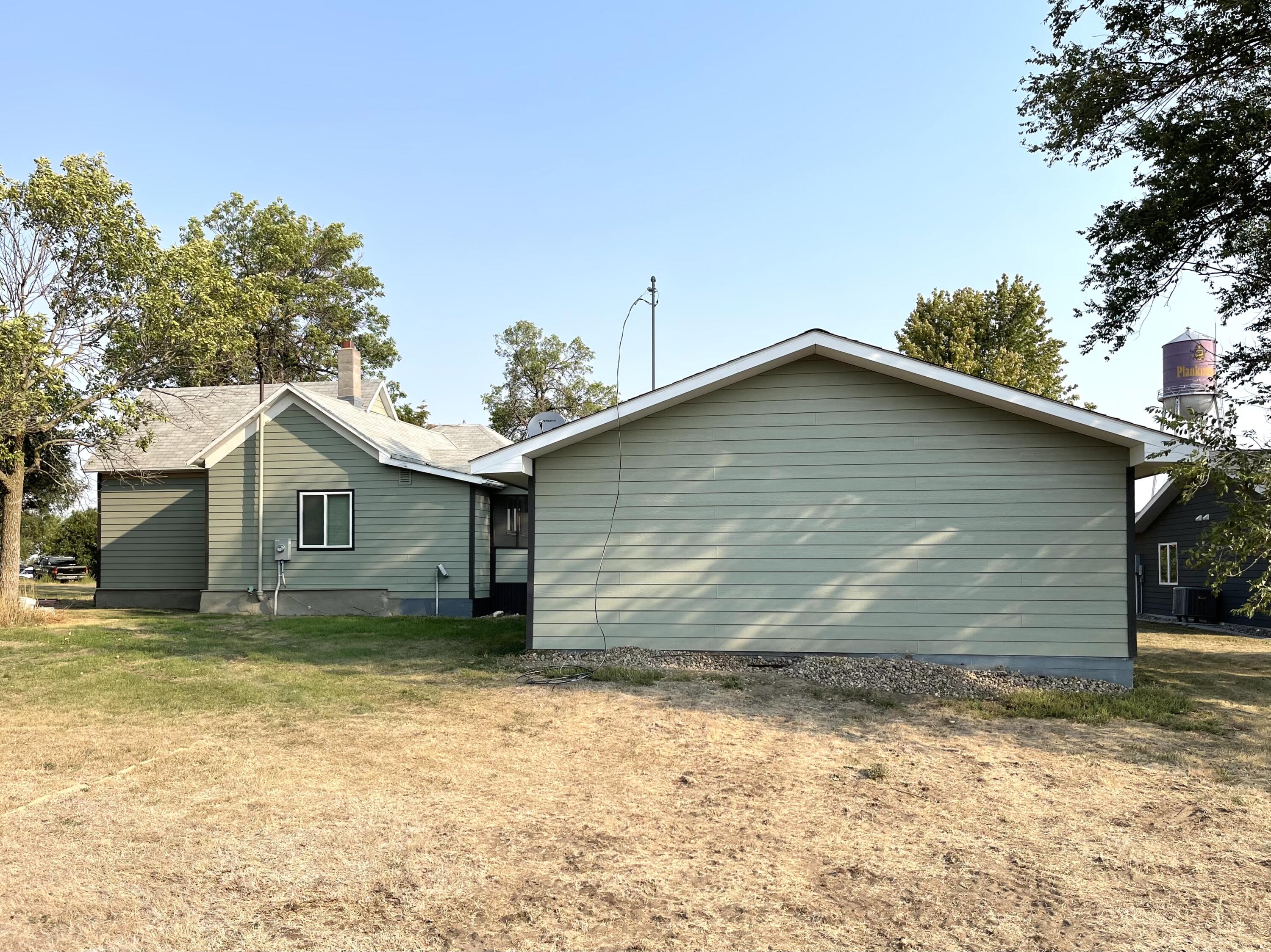 209 S 2nd St