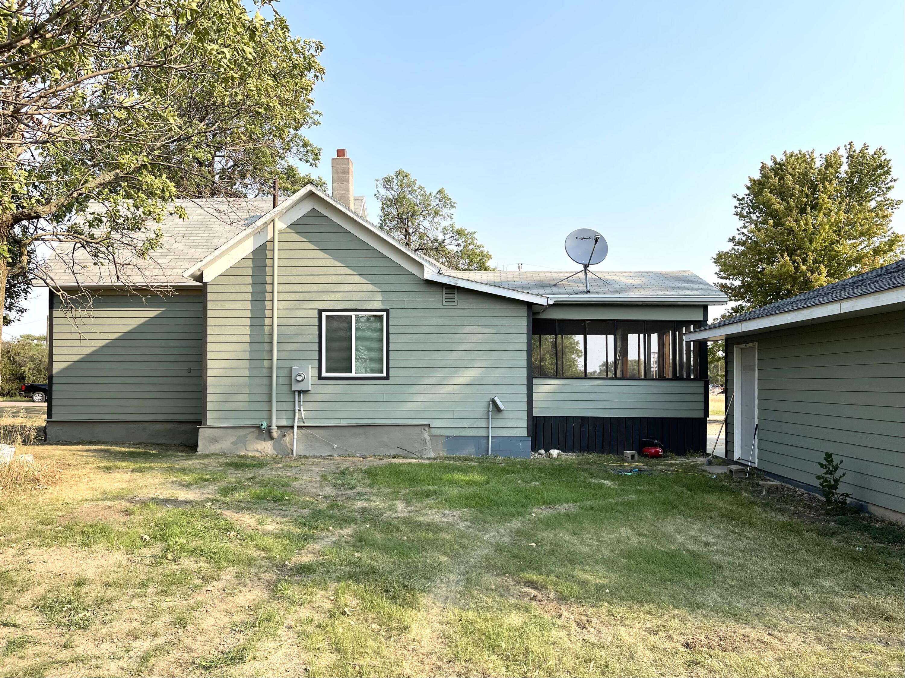 209 S 2nd St
