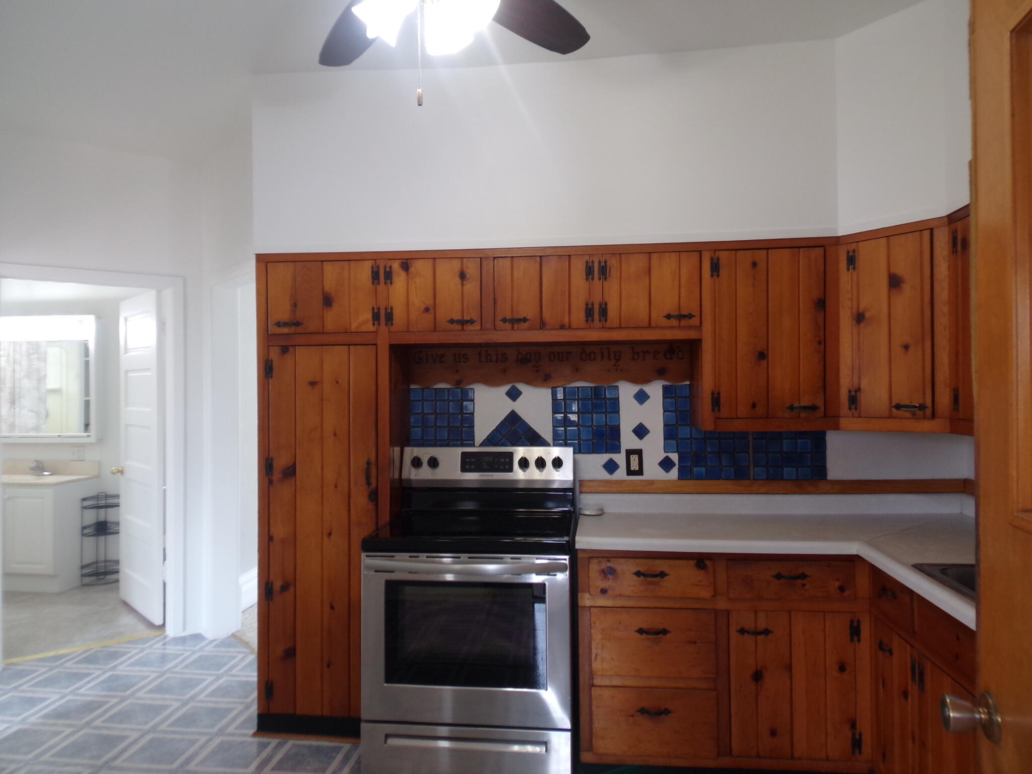 1005 E 4th Ave