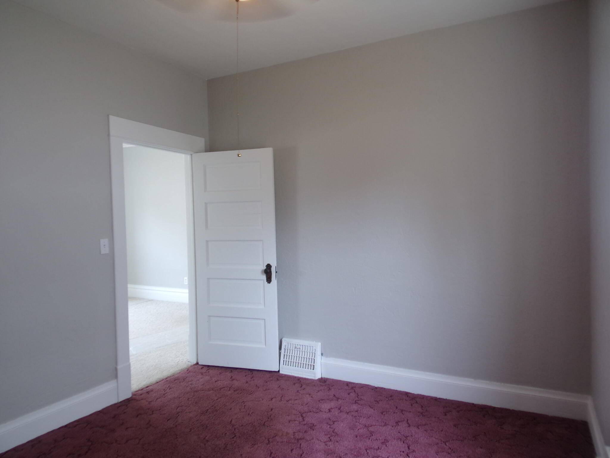 1005 E 4th Ave