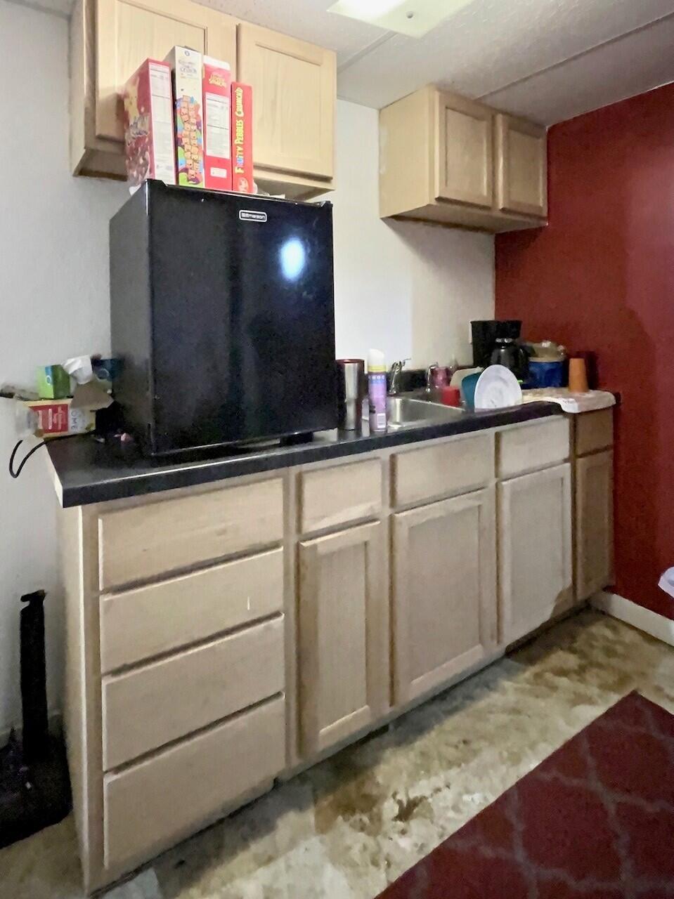 1200 E 4th Ave