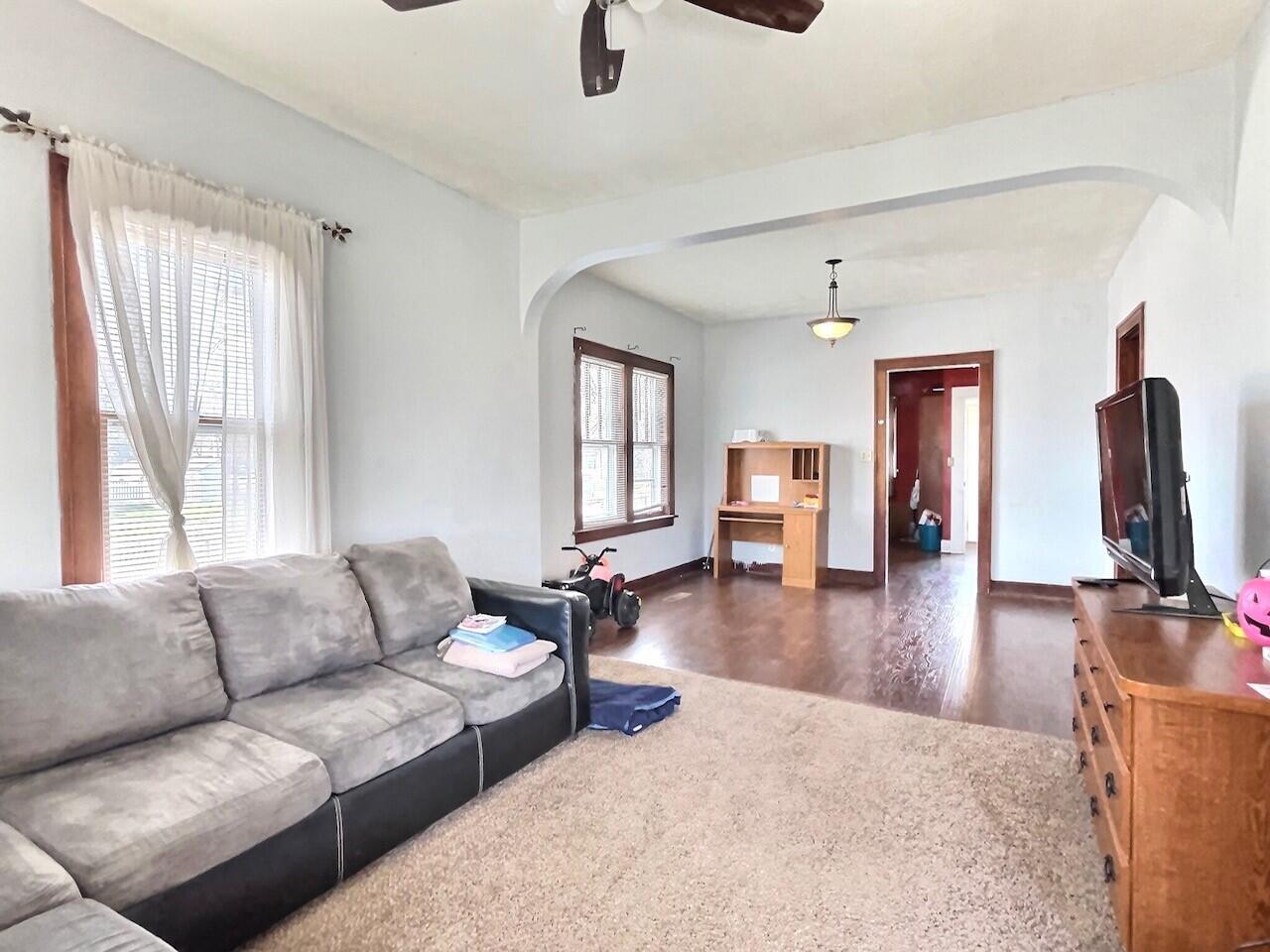 1200 E 4th Ave