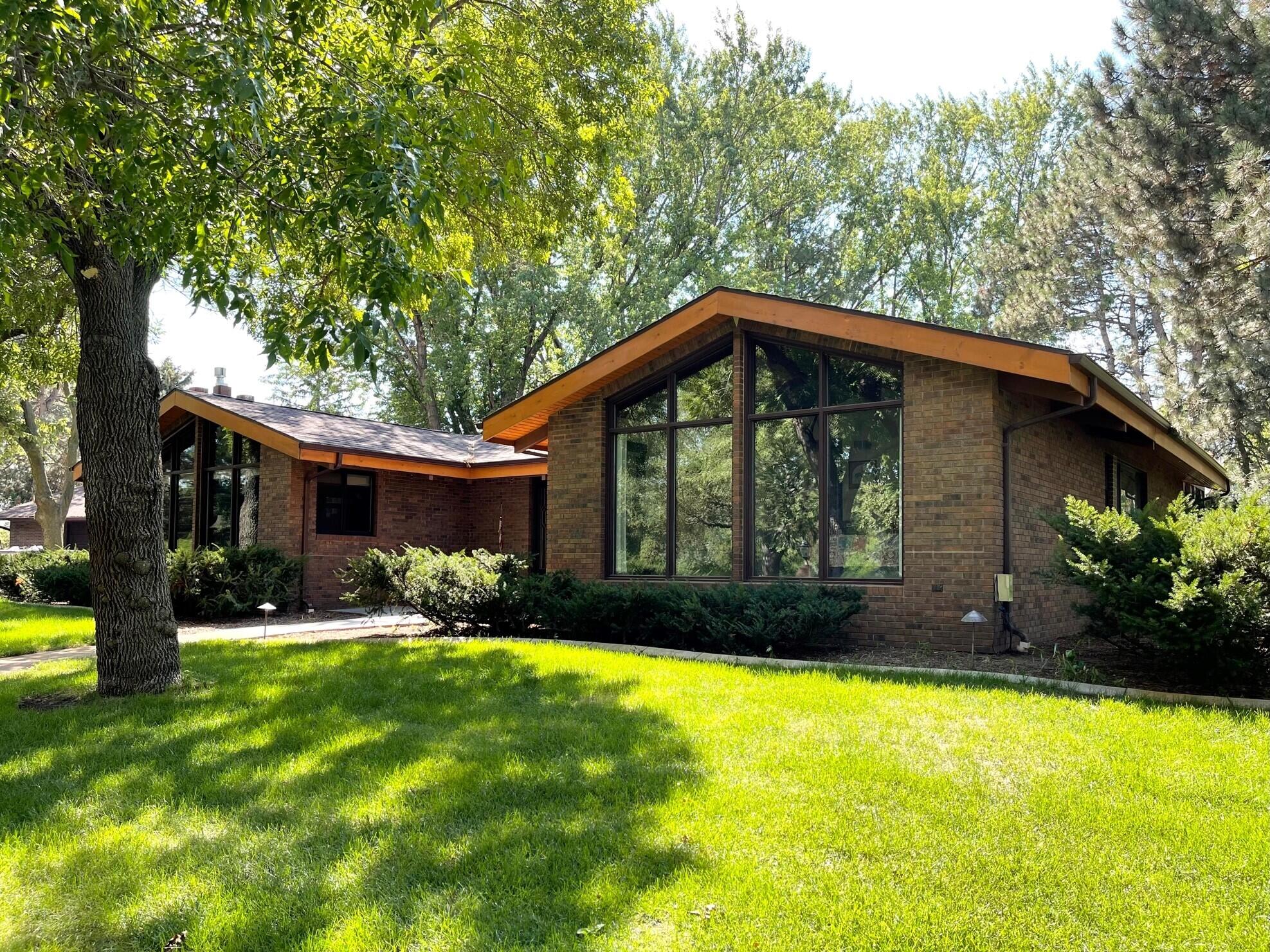 2441 Fairway Cir