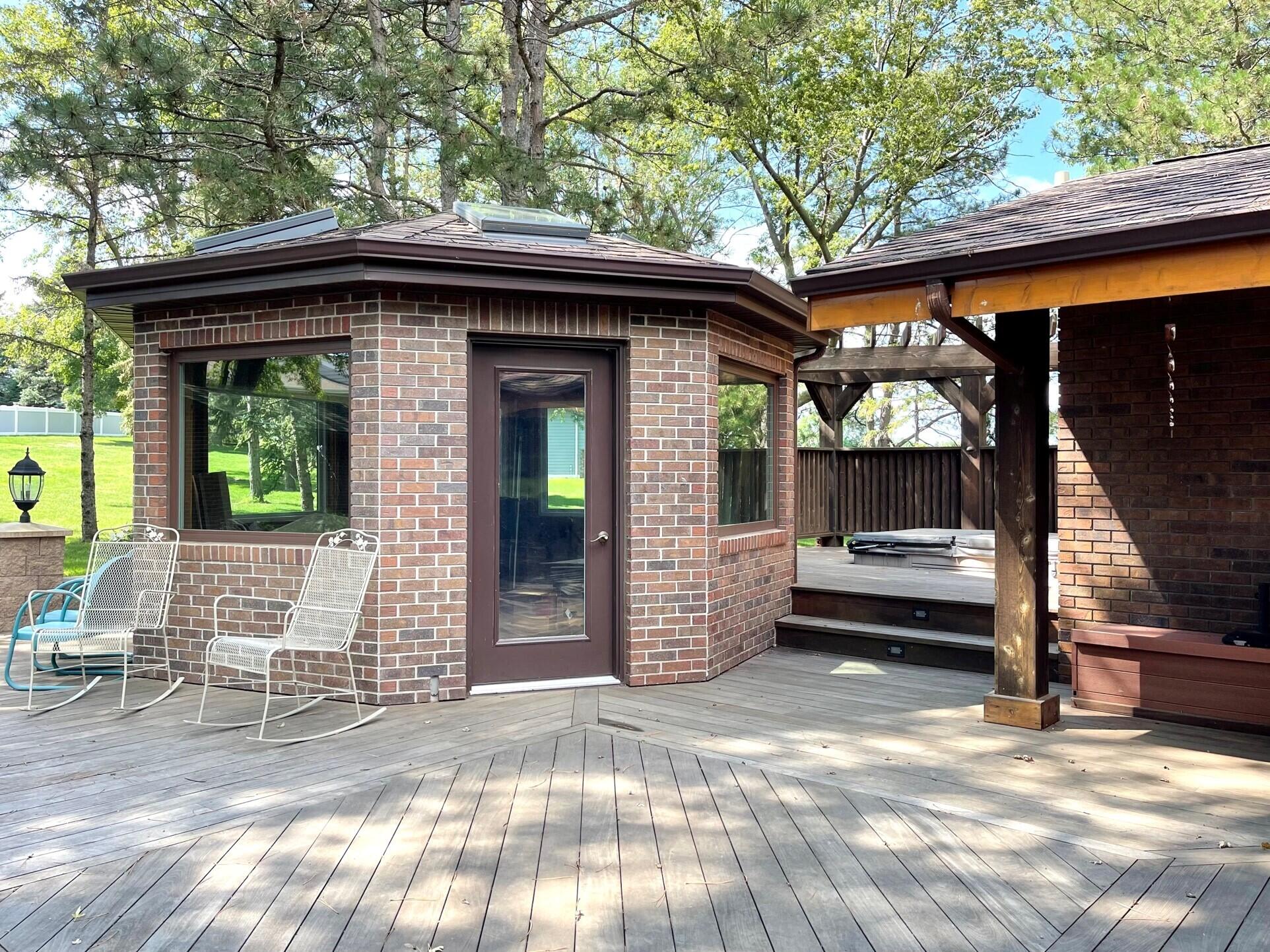 2441 Fairway Cir
