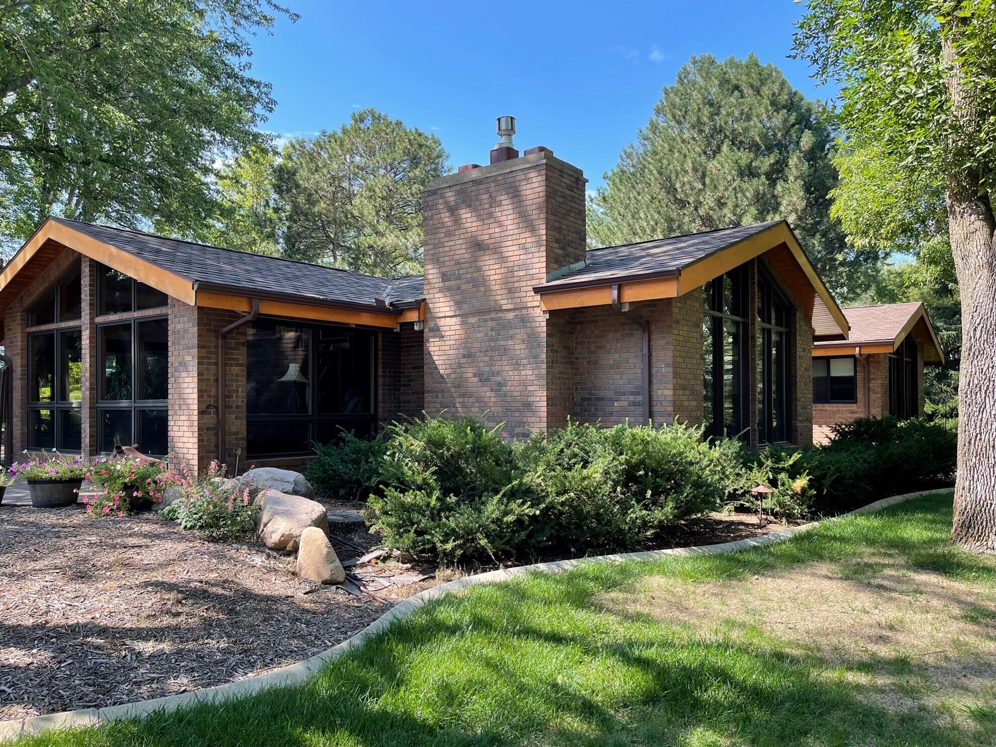 2441 Fairway Cir