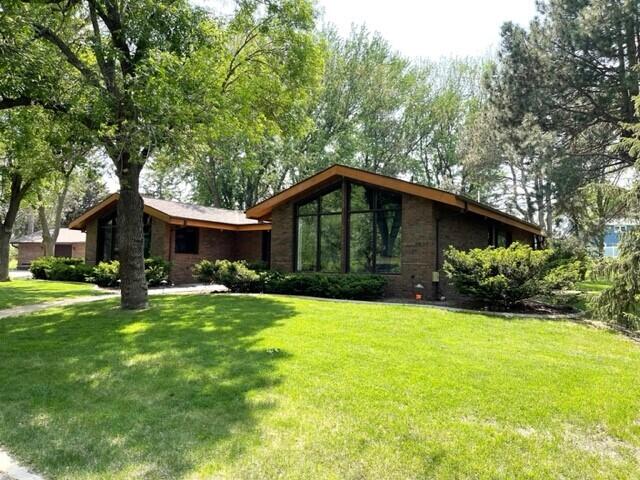 2441 Fairway Cir