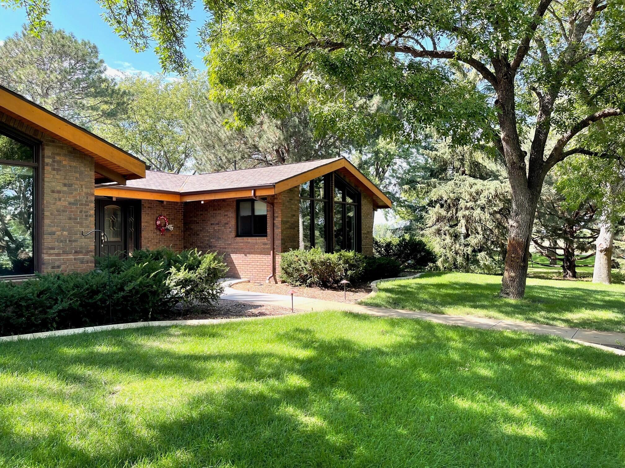 2441 Fairway Cir