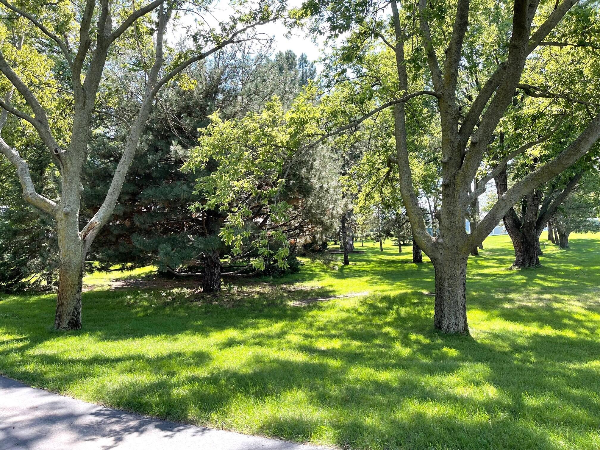 2441 Fairway Cir