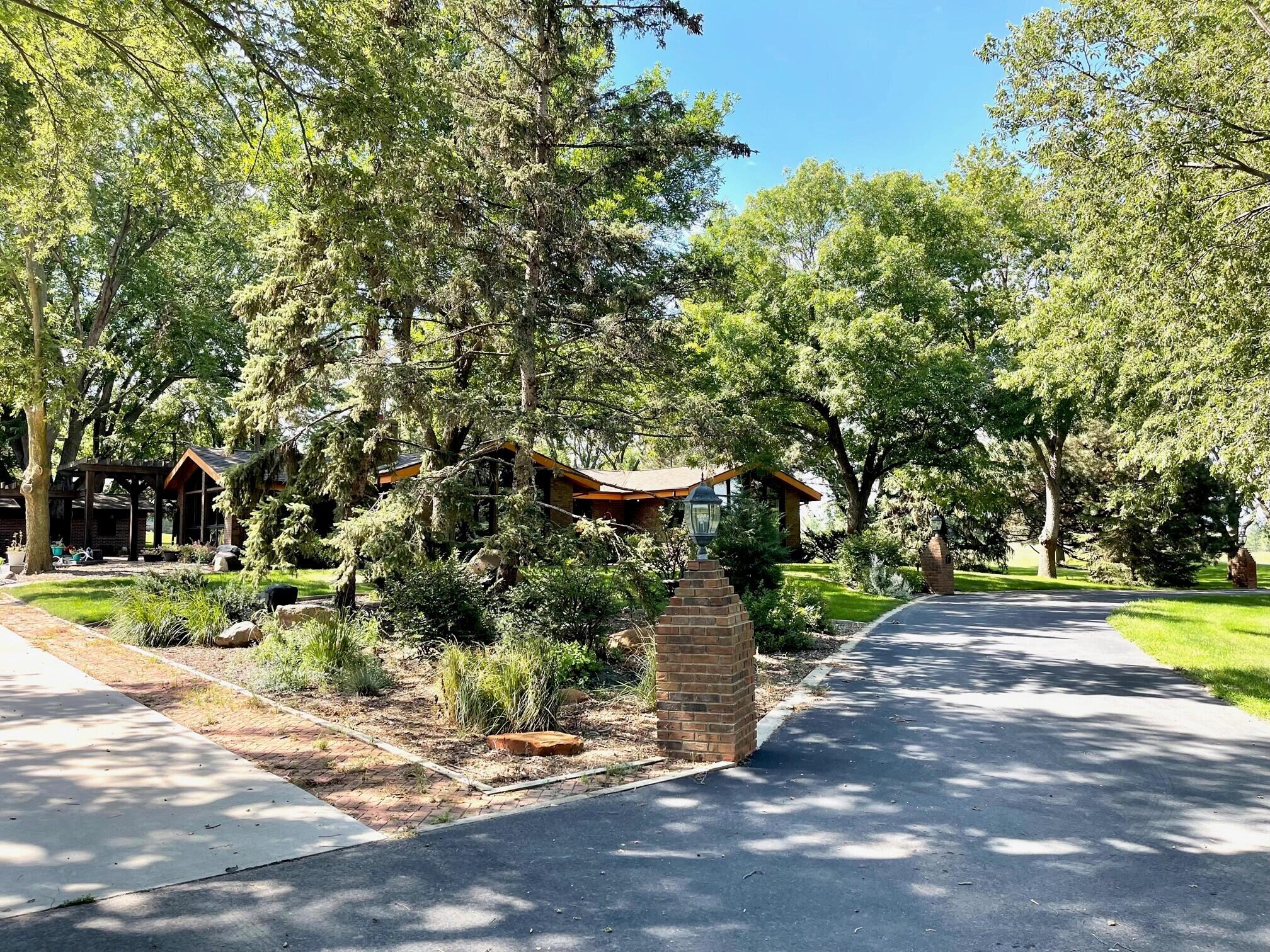2441 Fairway Cir