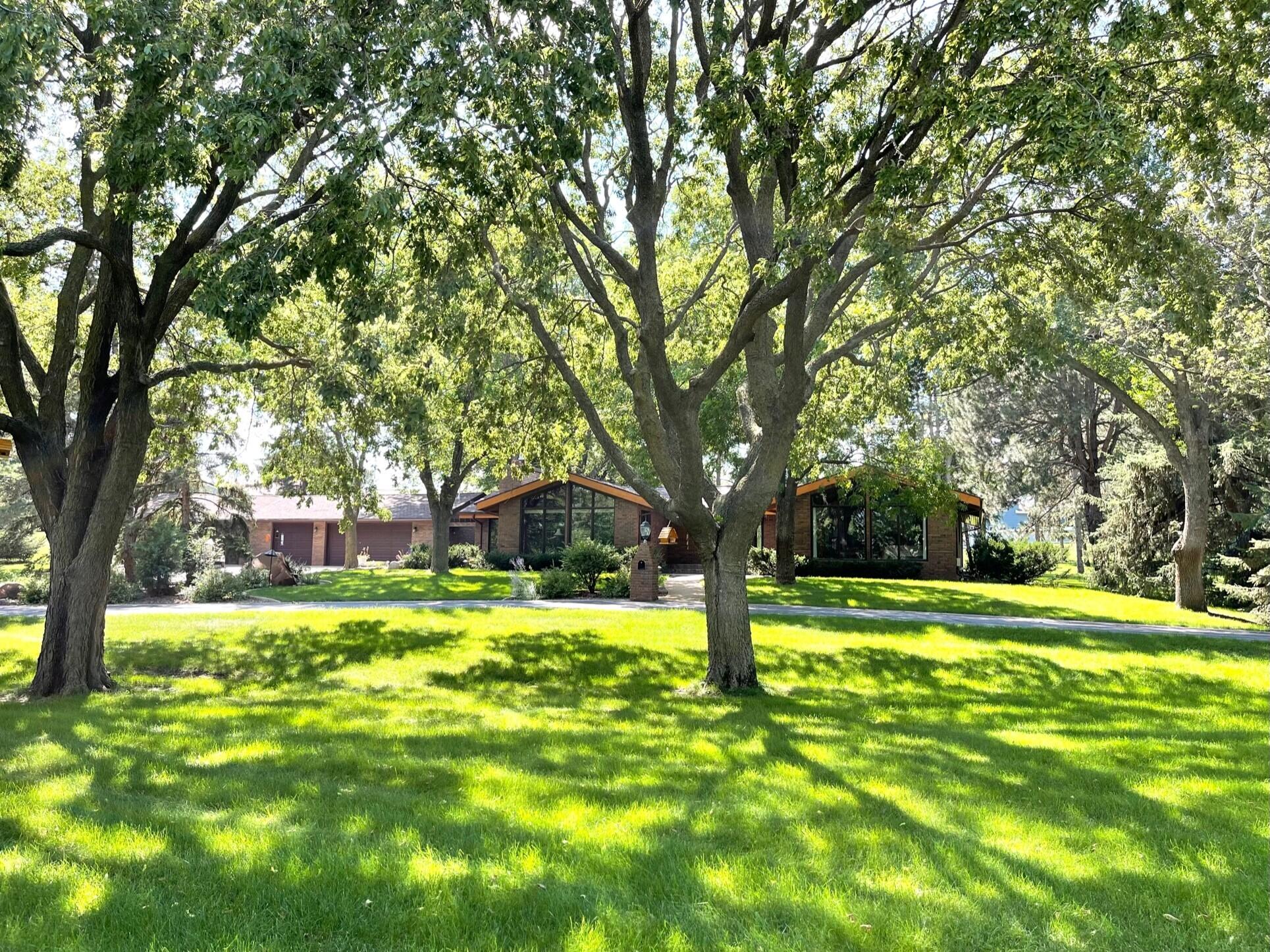 2441 Fairway Cir