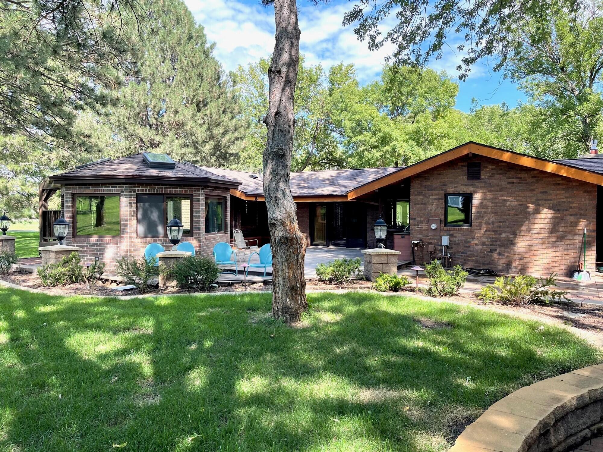 2441 Fairway Cir