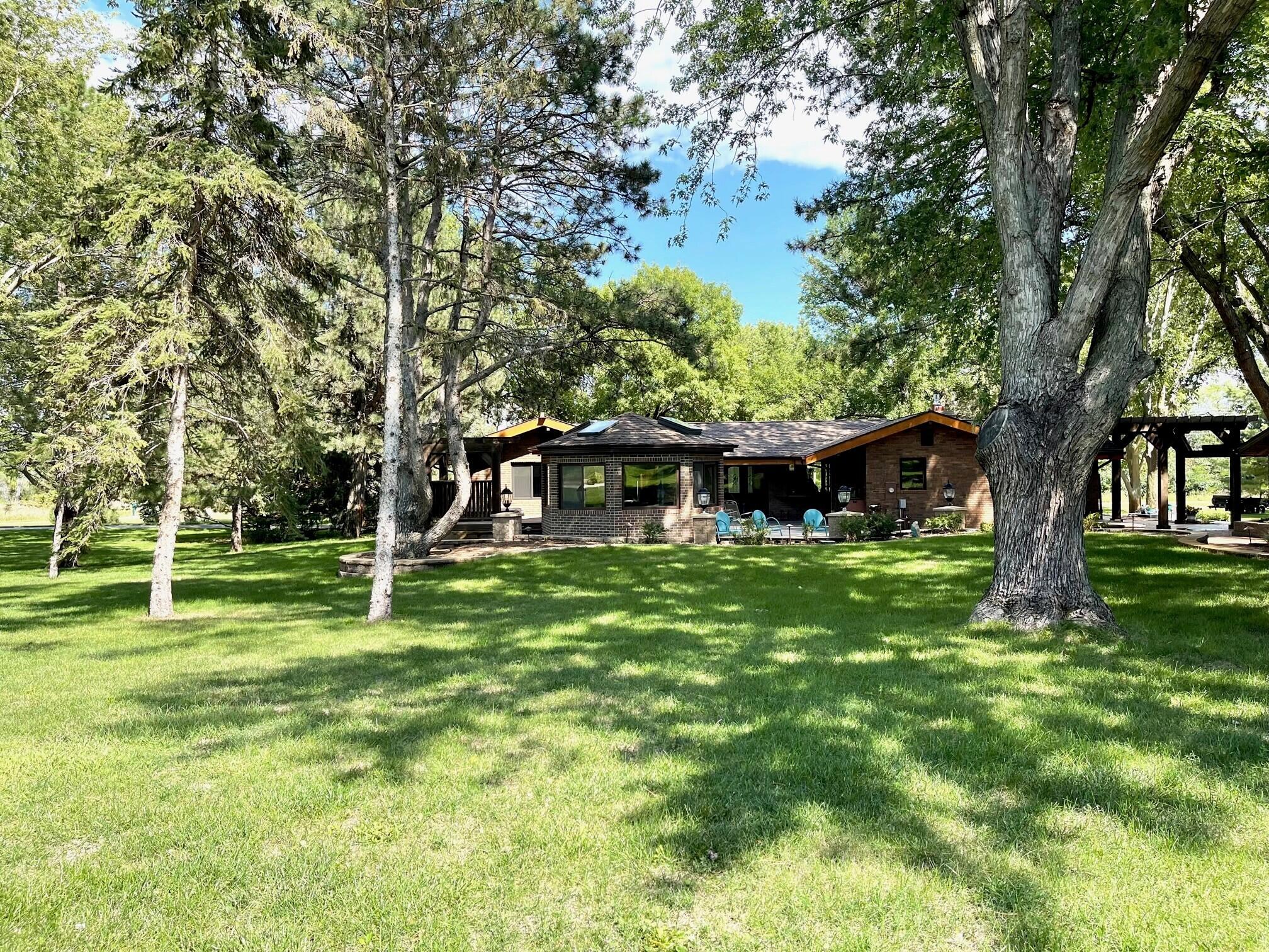 2441 Fairway Cir