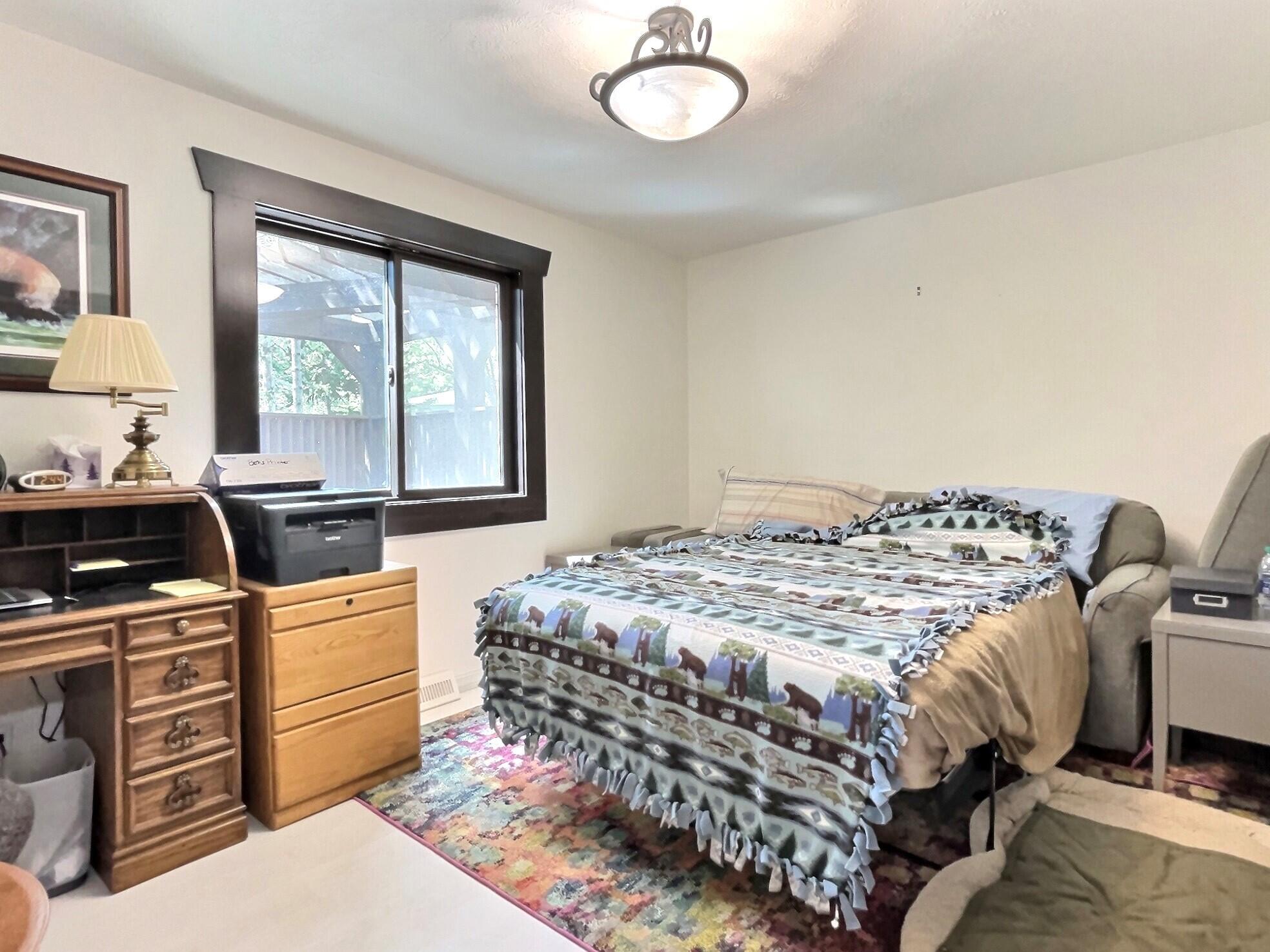 2441 Fairway Cir