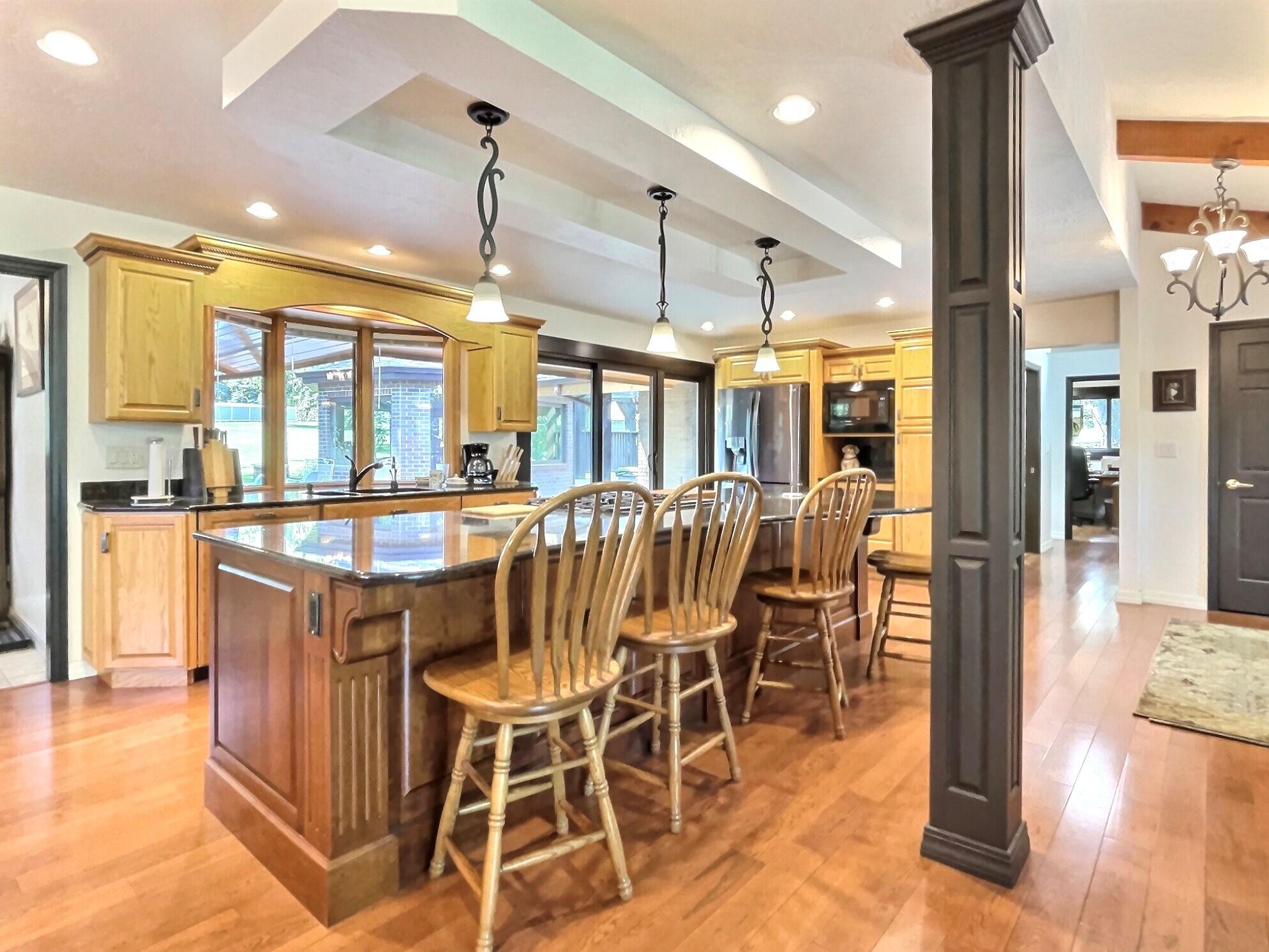 2441 Fairway Cir