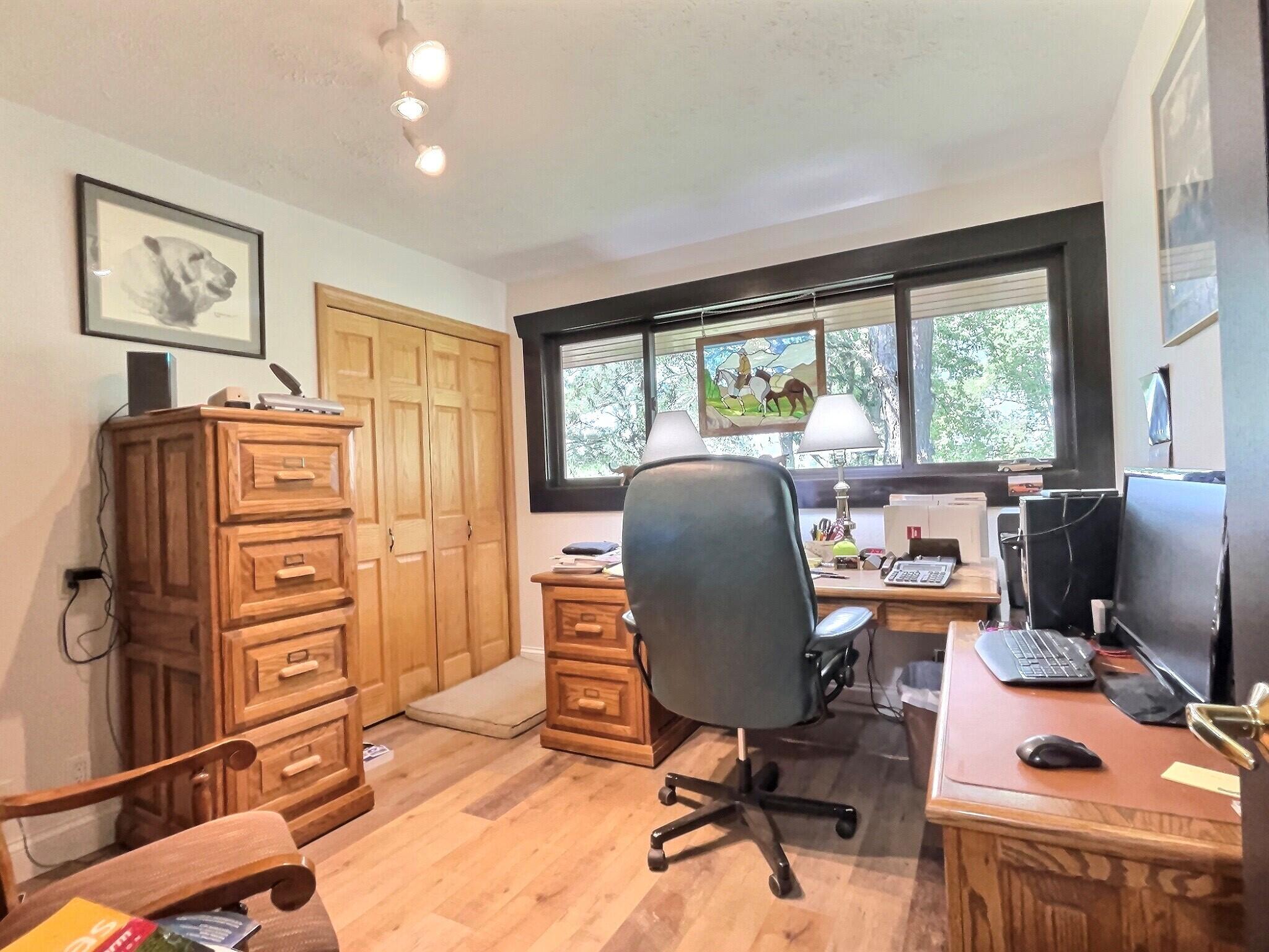 2441 Fairway Cir
