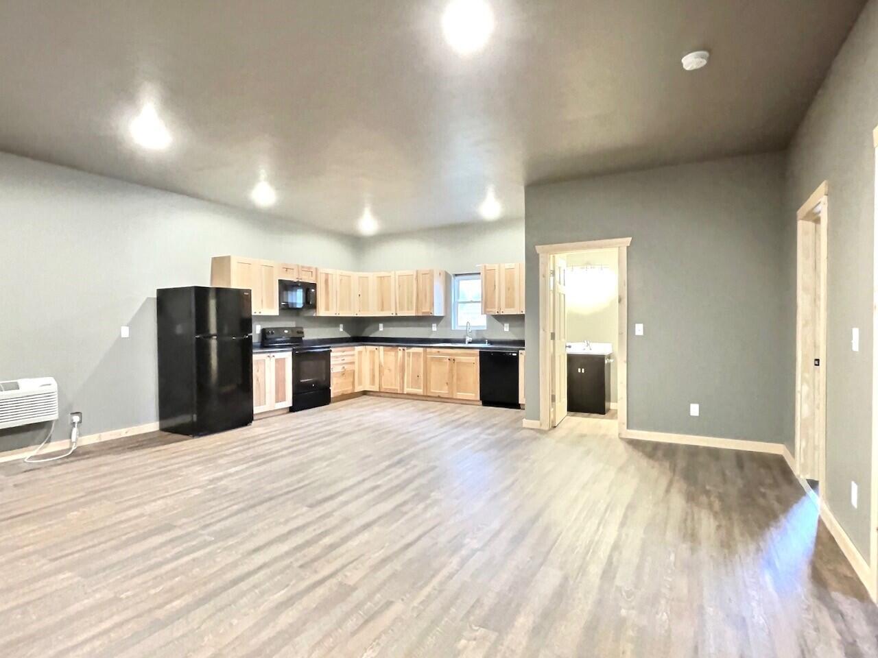 324 W 10th Ave