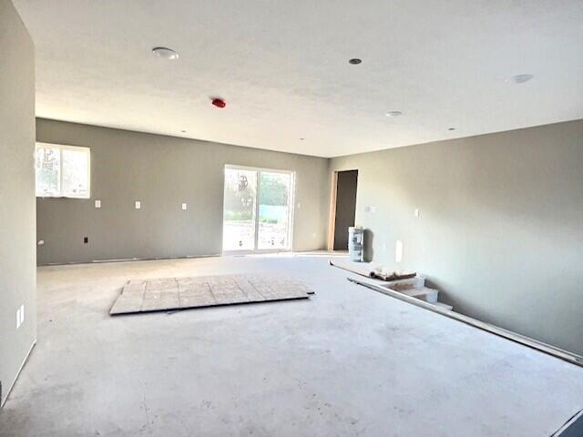 1112 Woods Cir