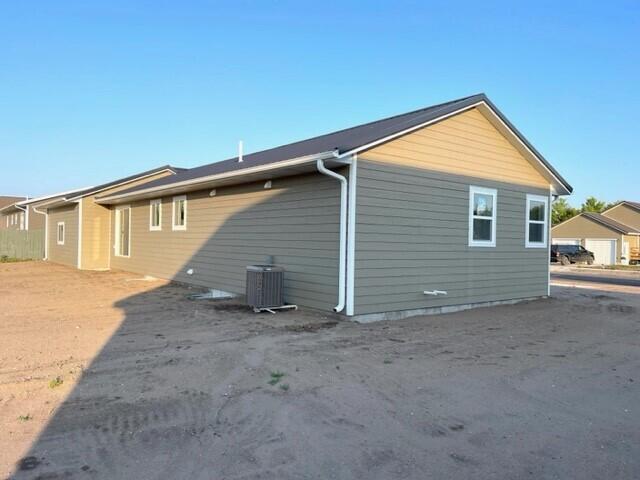 1112 Woods Cir