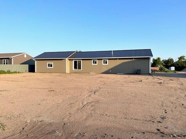 1112 Woods Cir
