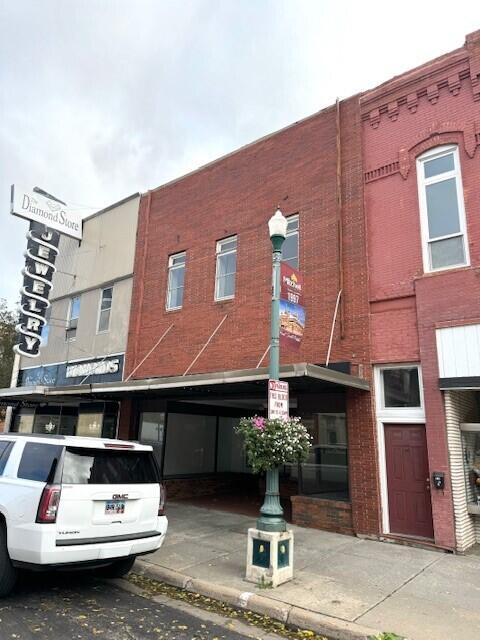 216 N Main St
