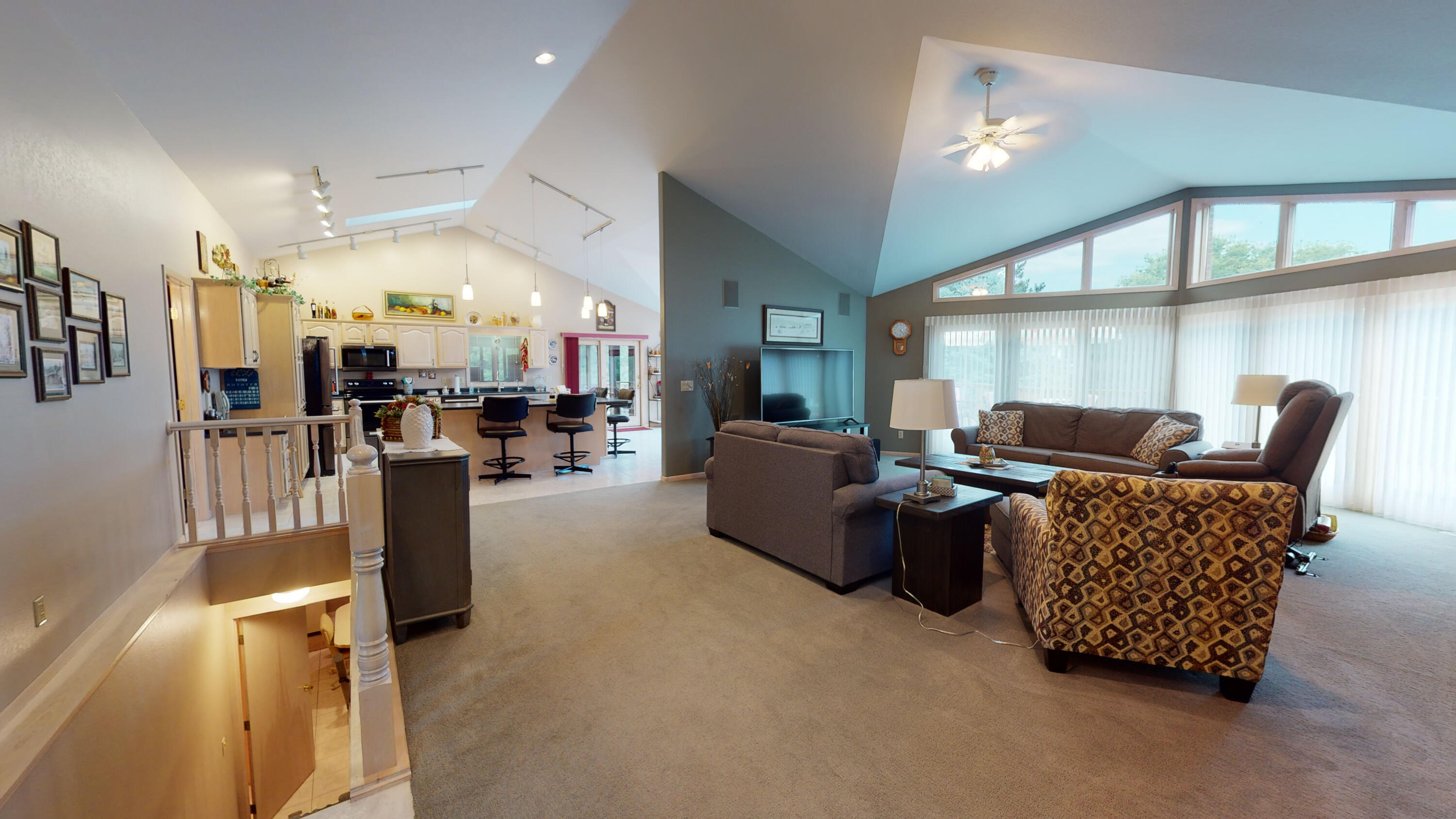 1050 N Harmon Dr