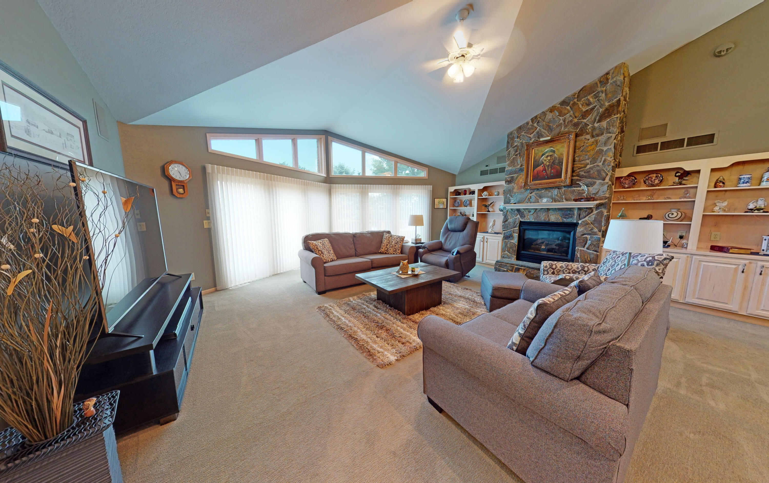 1050 N Harmon Dr