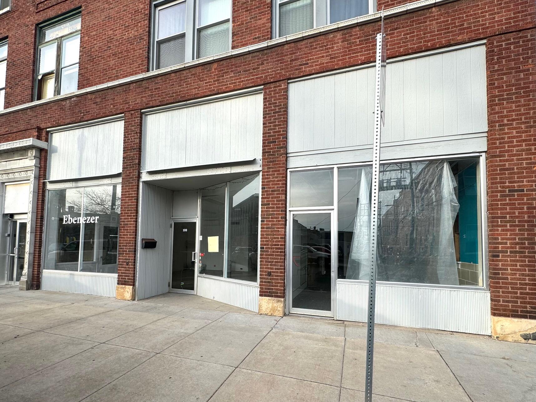 108-110 E 3rd Ave