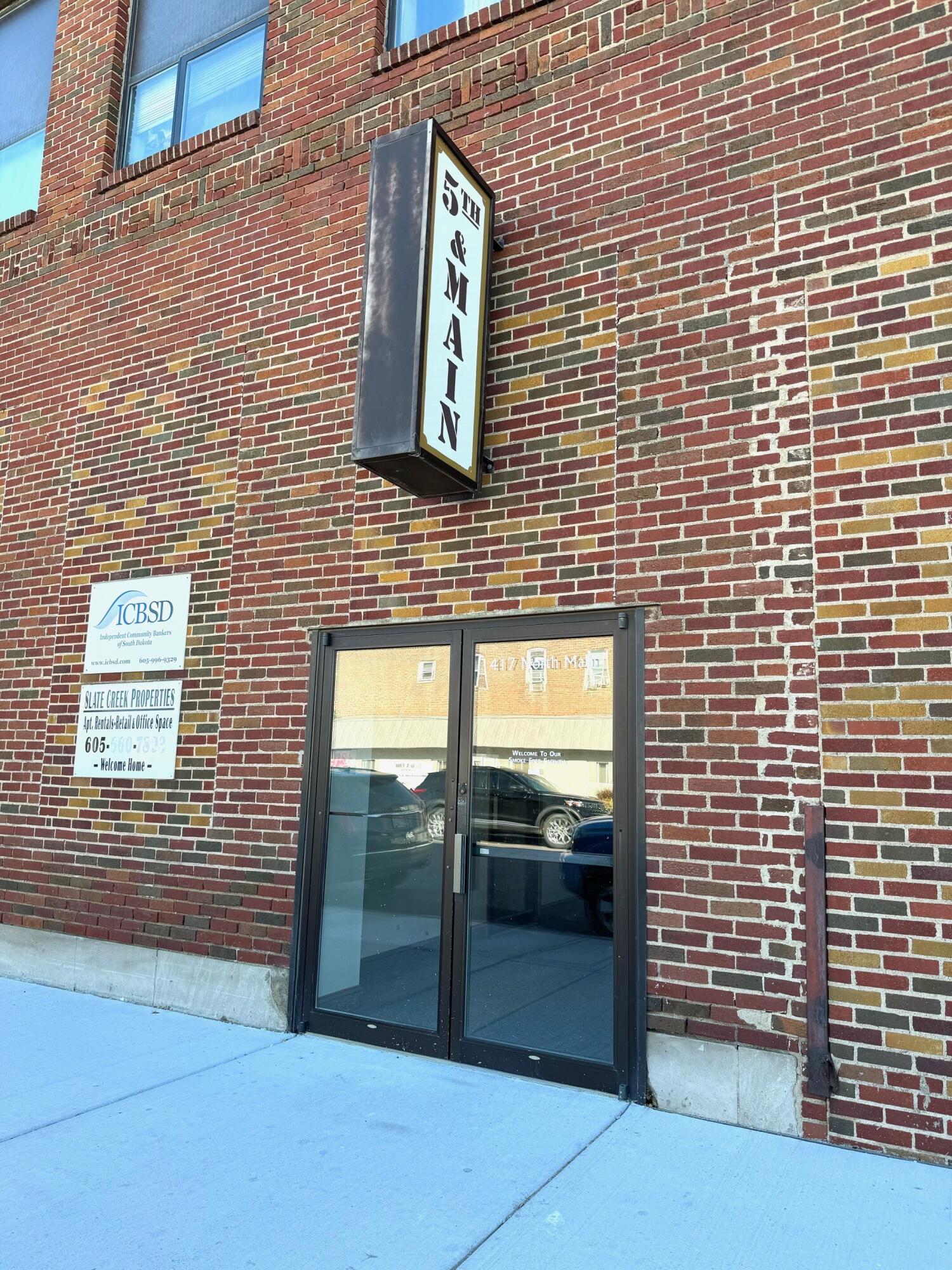 417 N Main St