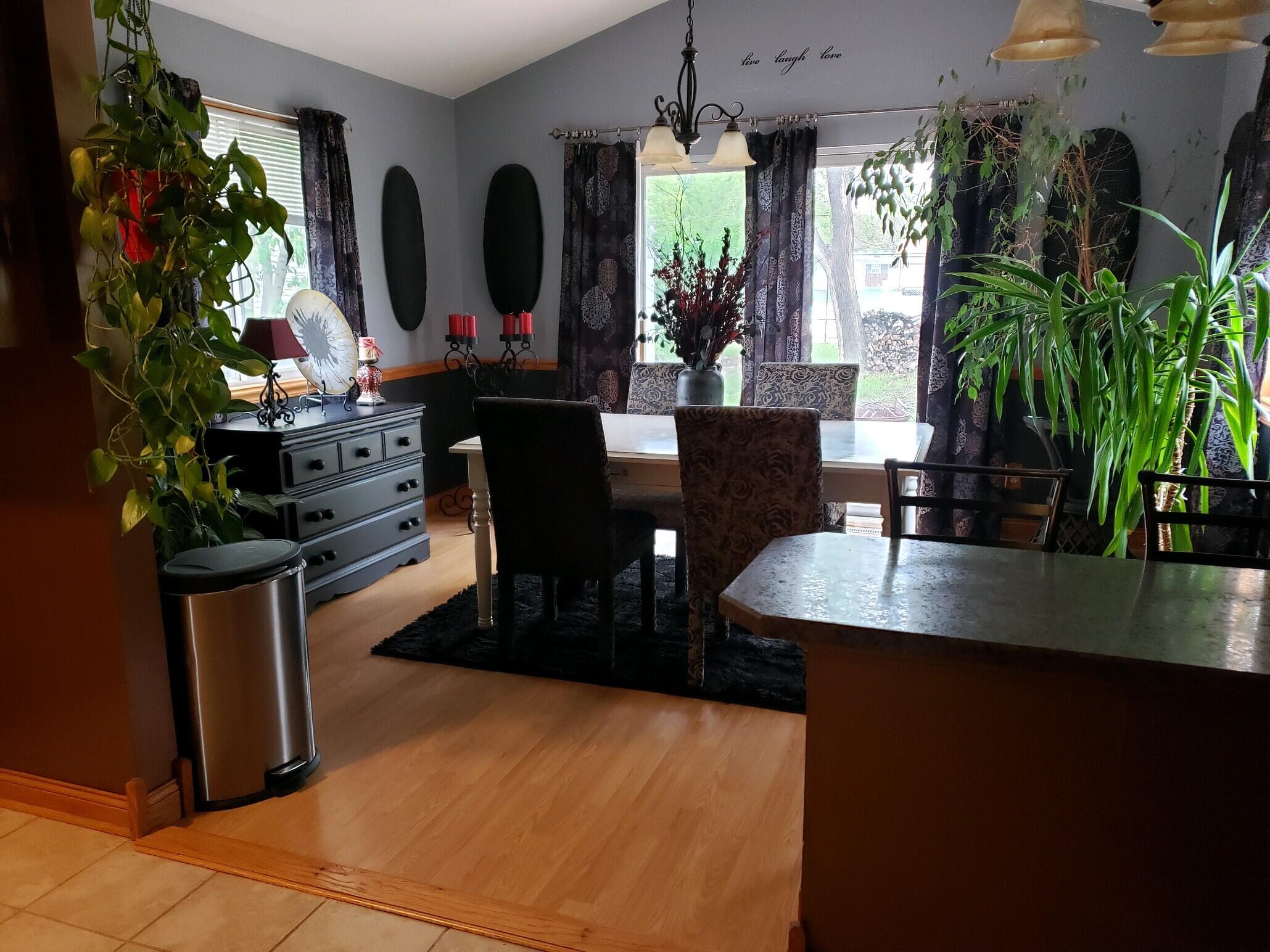 1501 Bridle Dr