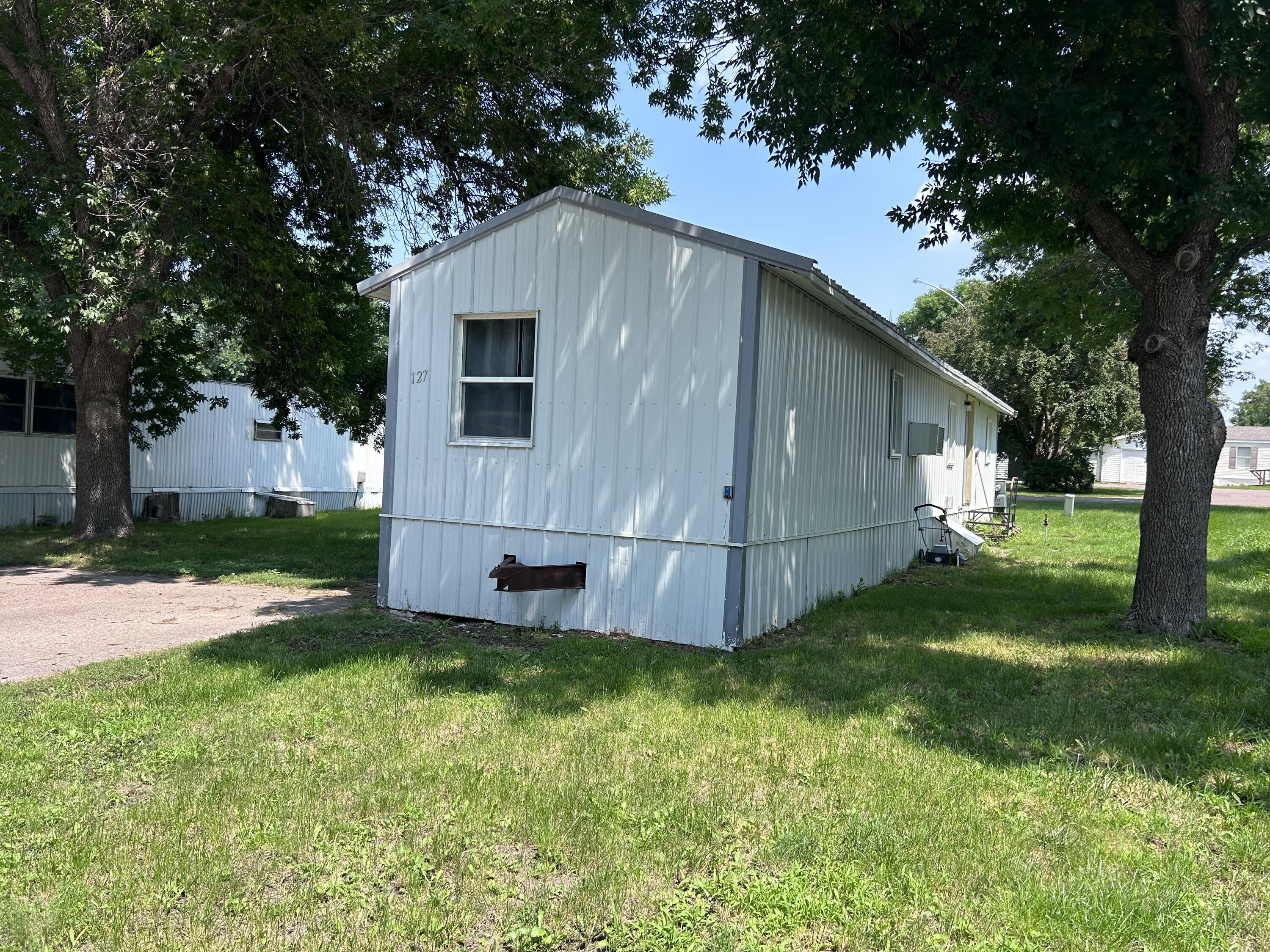 1401 S Main Lot 127 St