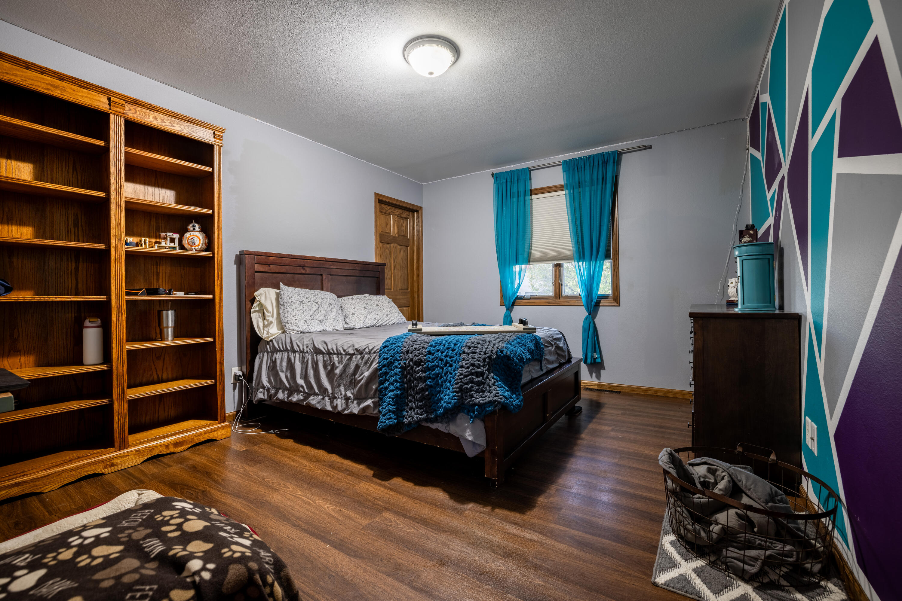 1513 Kemper Ave