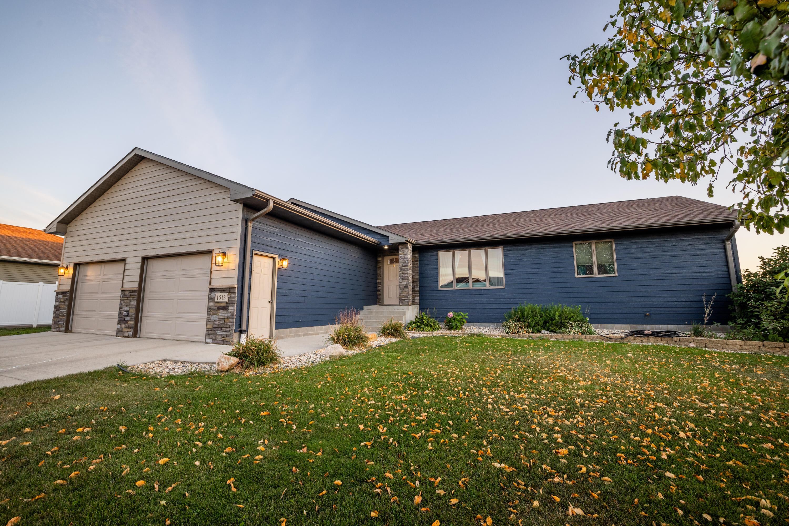 1513 Kemper Ave