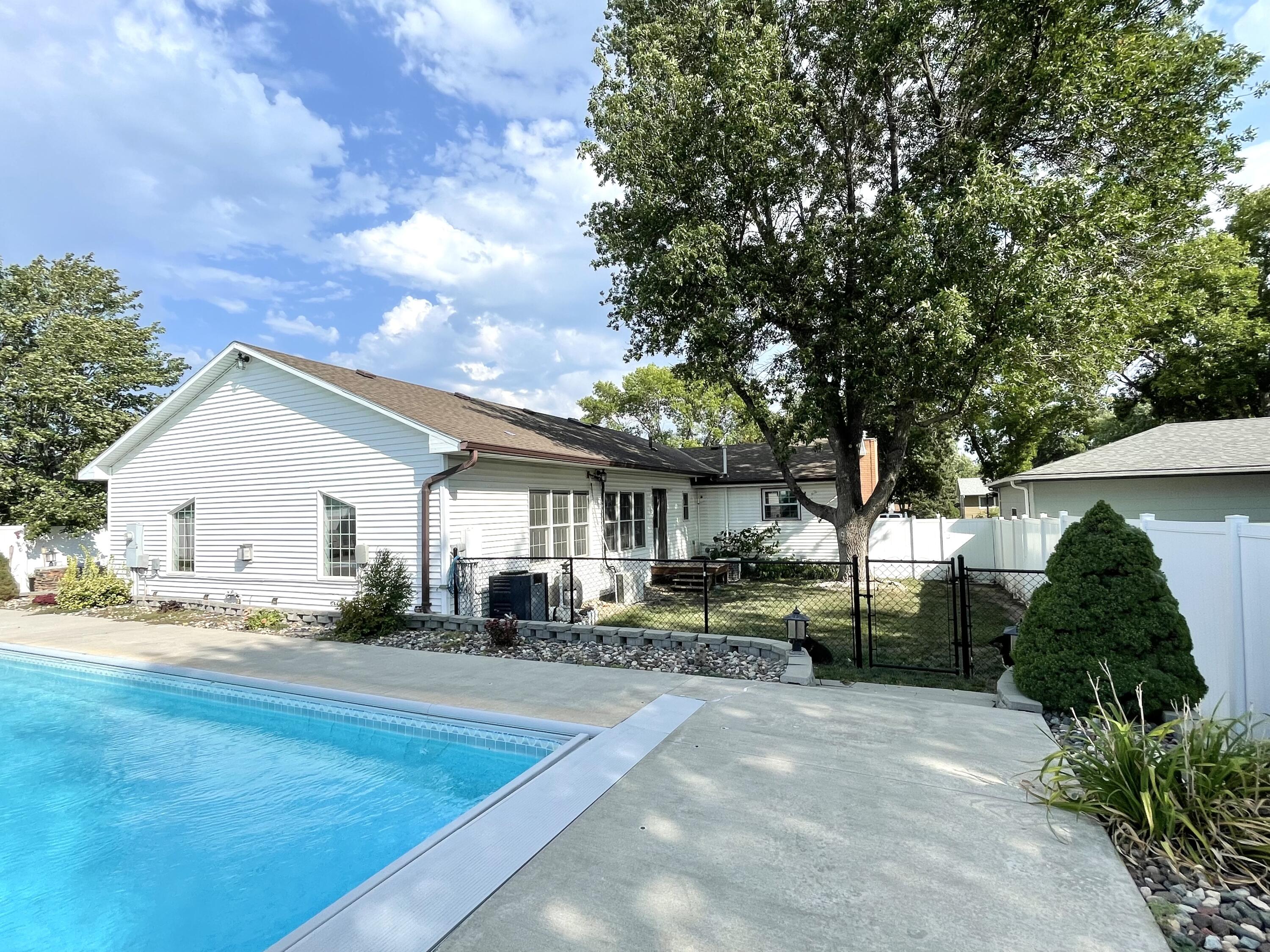 509 E 13th Ave