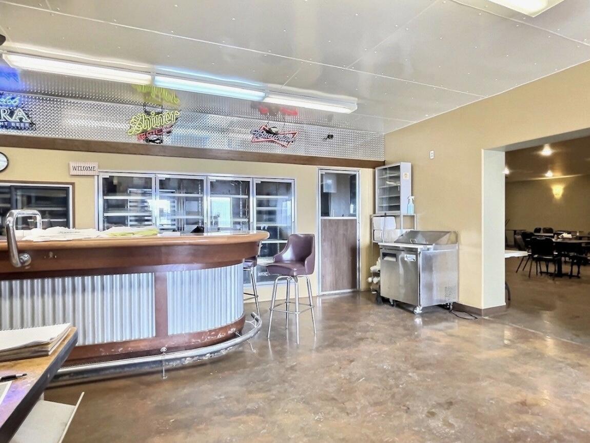 705 W Redwood St