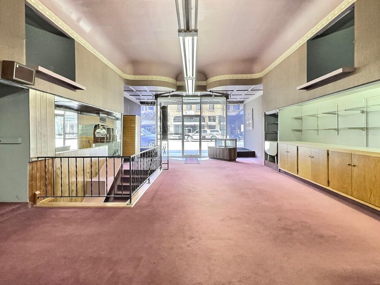 211 N Main St