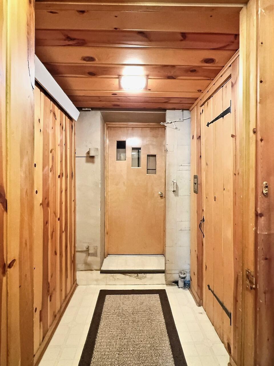 211 N Main St