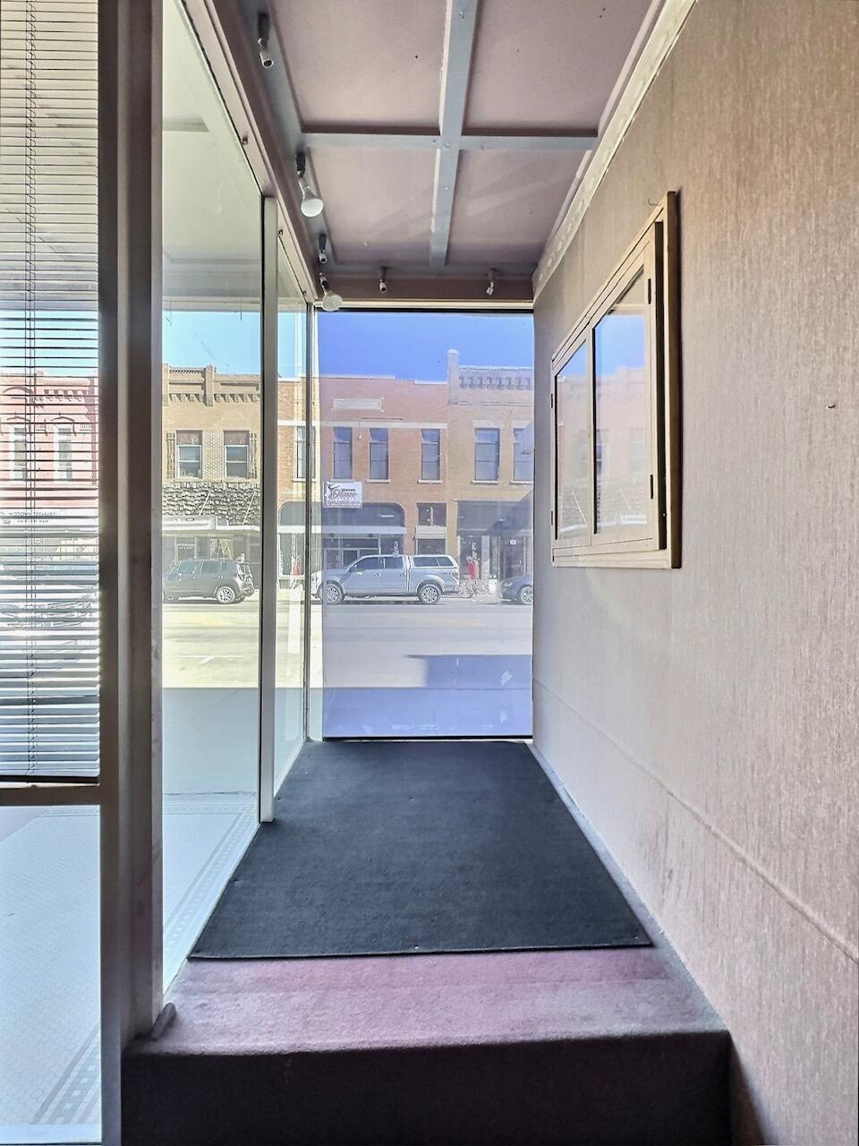 211 N Main St