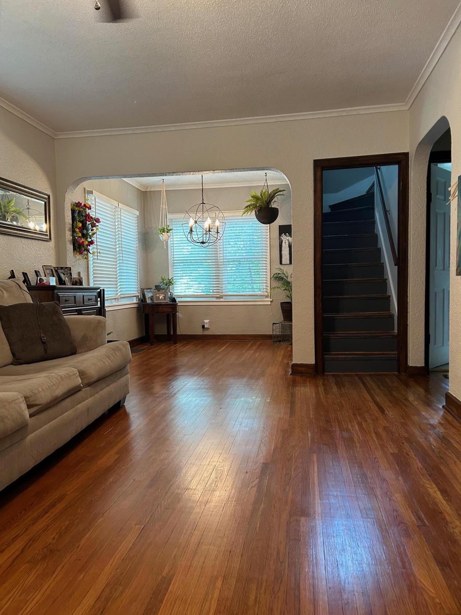 207 W 11th Ave