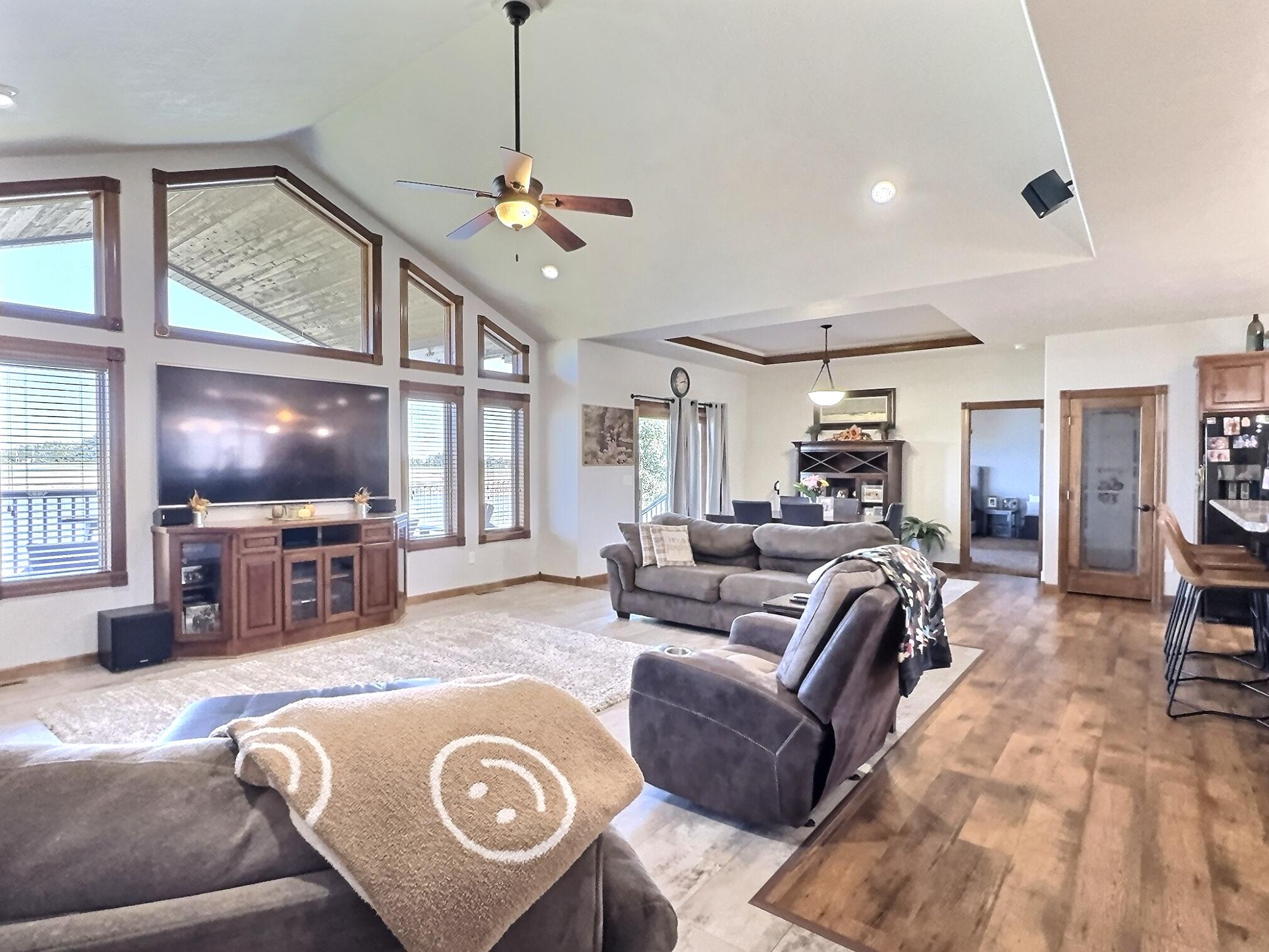2404 Dean Dr