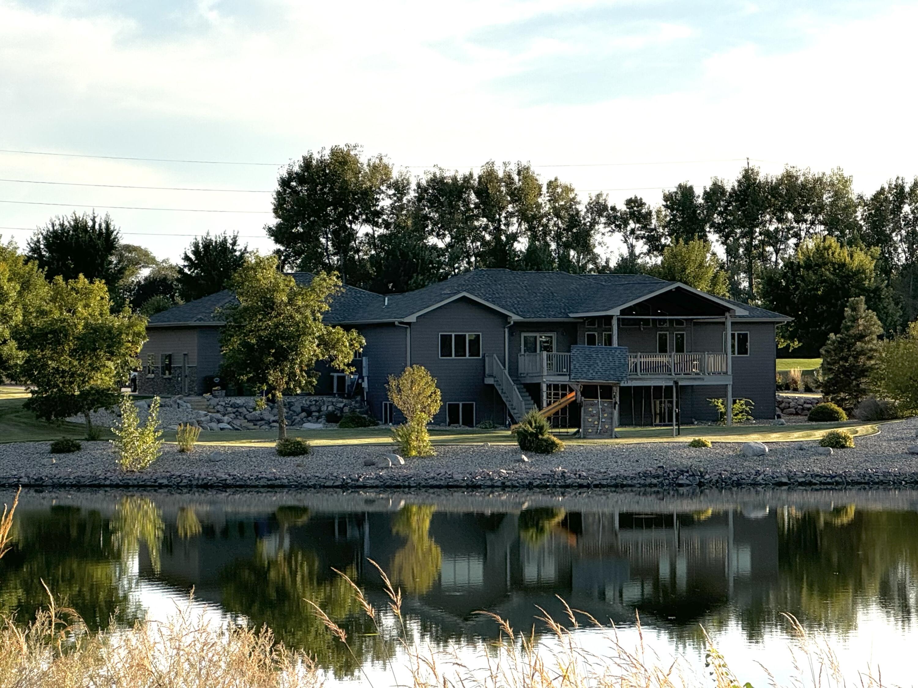2404 Dean Dr