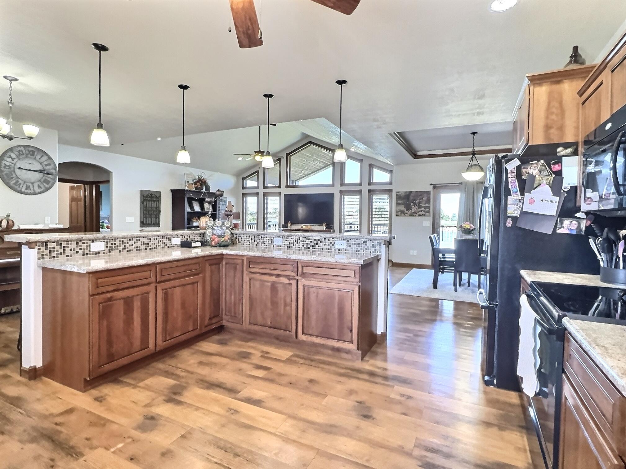 2404 Dean Dr